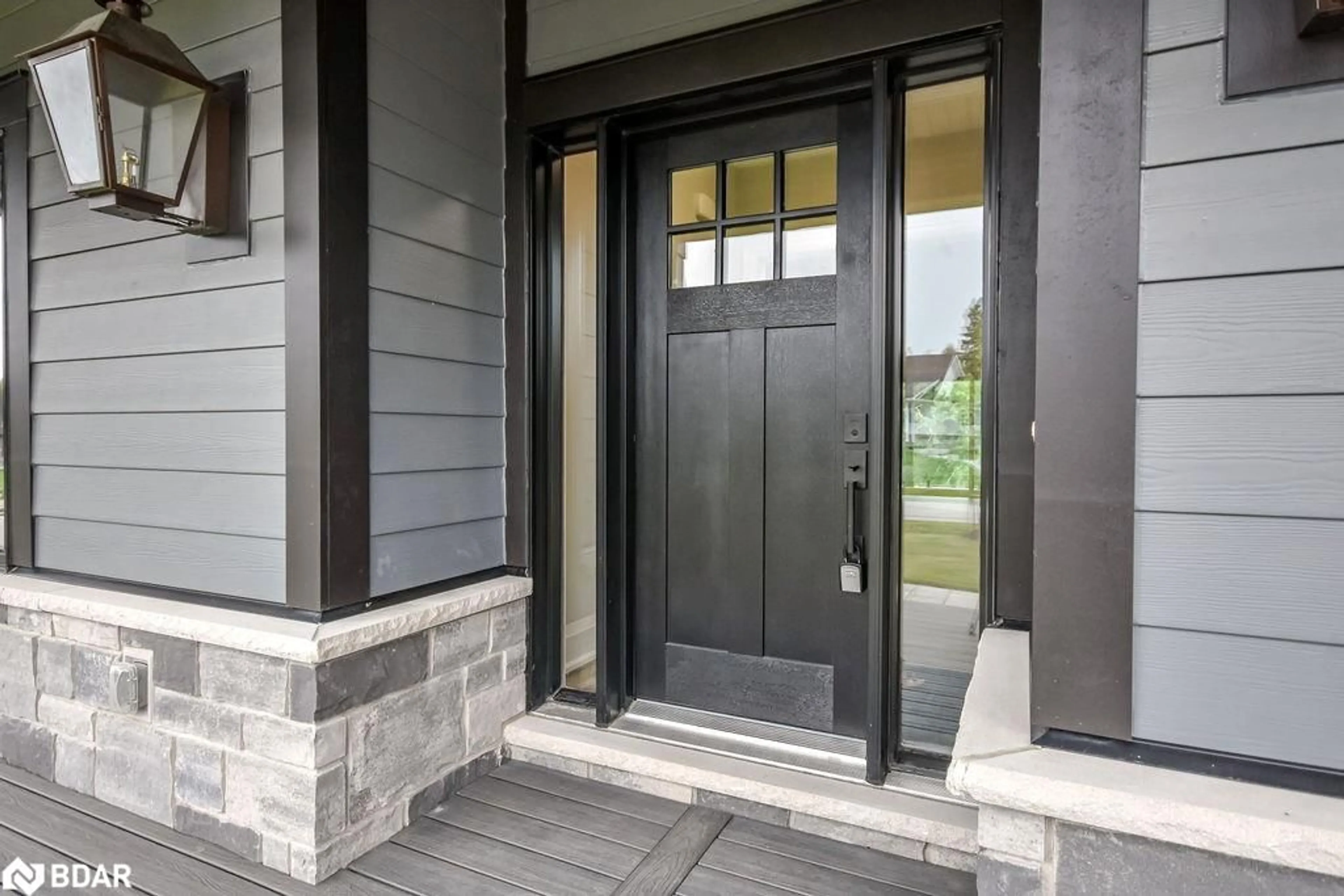 Indoor entryway for 4 Clydesdale Crt, Coldwater Ontario L0K 1E0