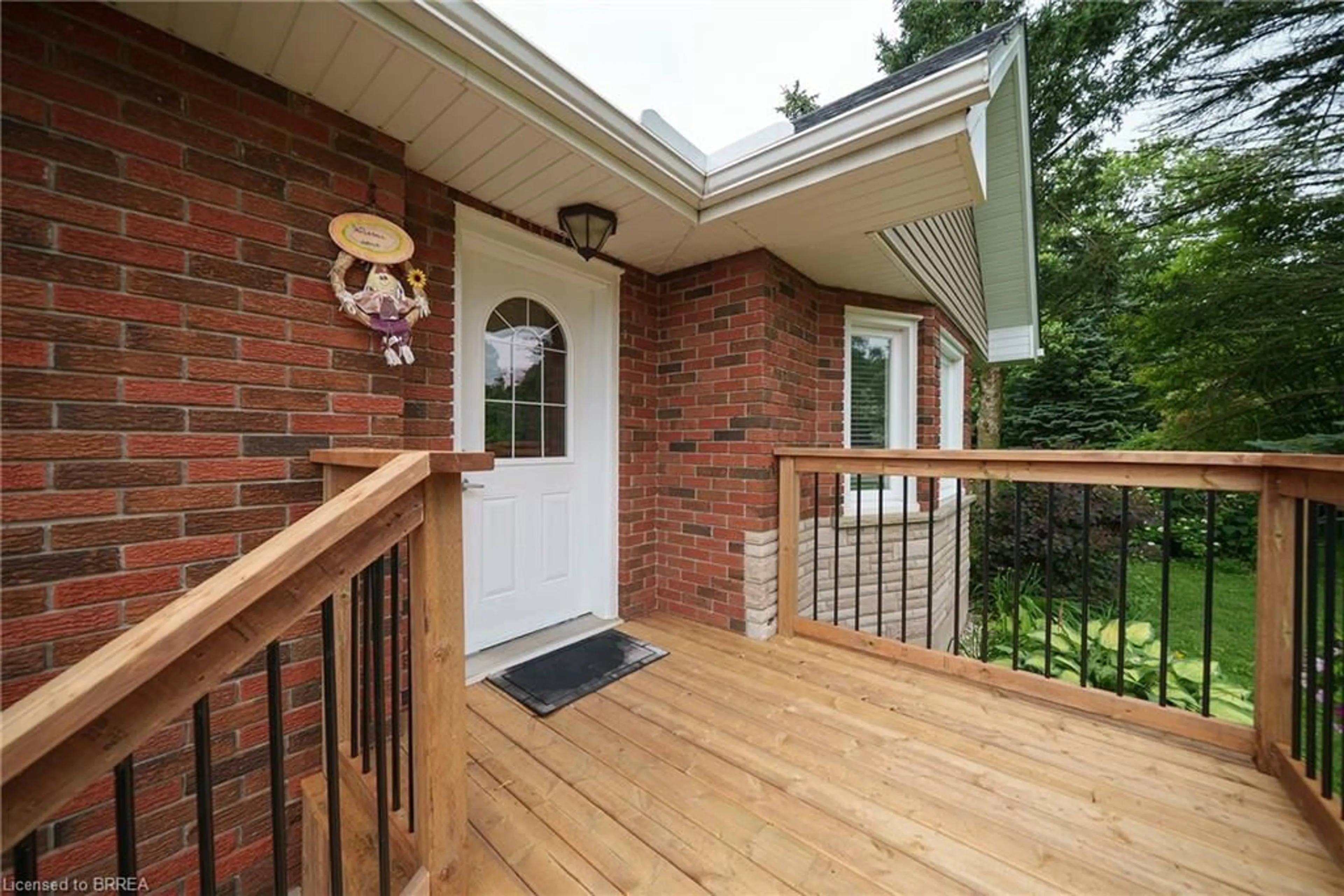 Unknown for 45 River Rd, Brantford Ontario N3R 0C1