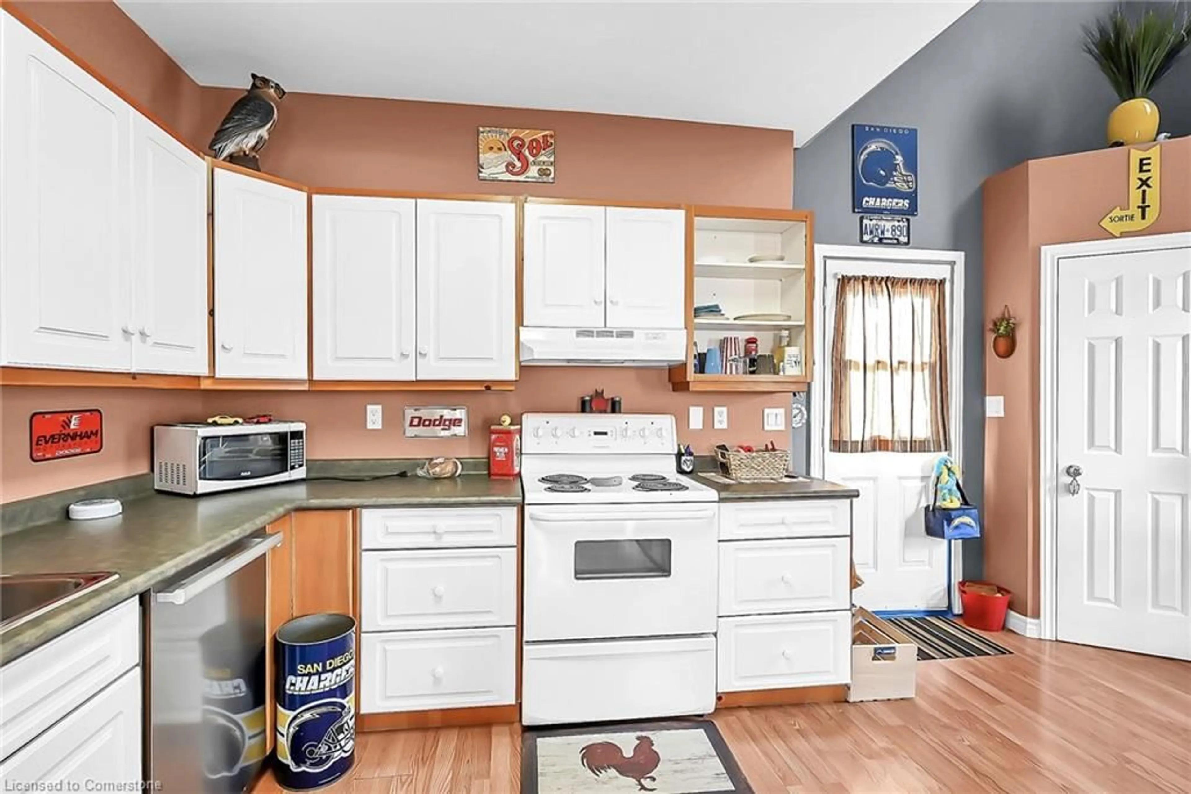 Standard kitchen, unknown for 129 Lynden Rd, Lynden Ontario L0R 1T0