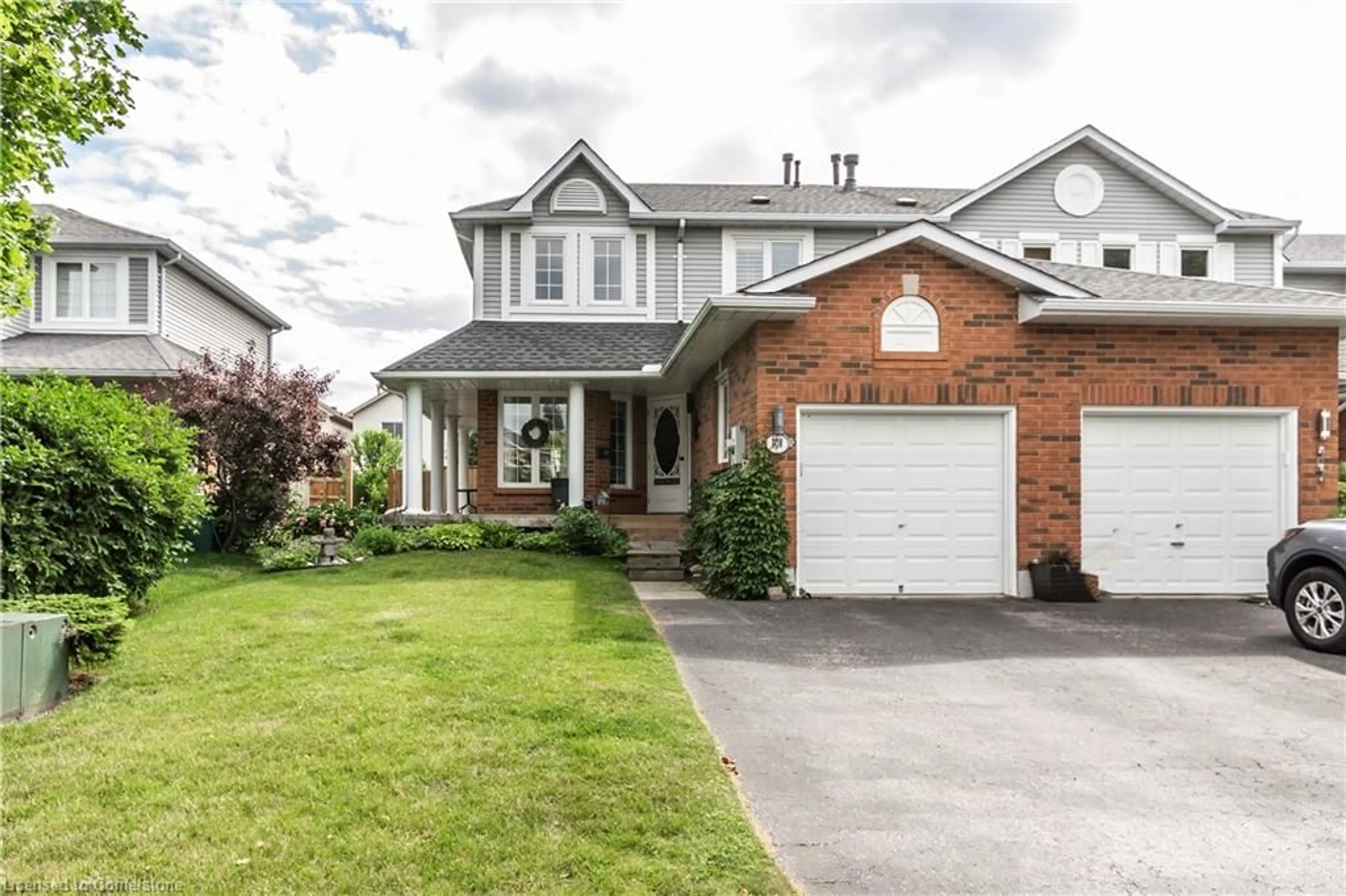 Home with brick exterior material, street for 108 Fairgreen Close, Cambridge Ontario N1T 1T8