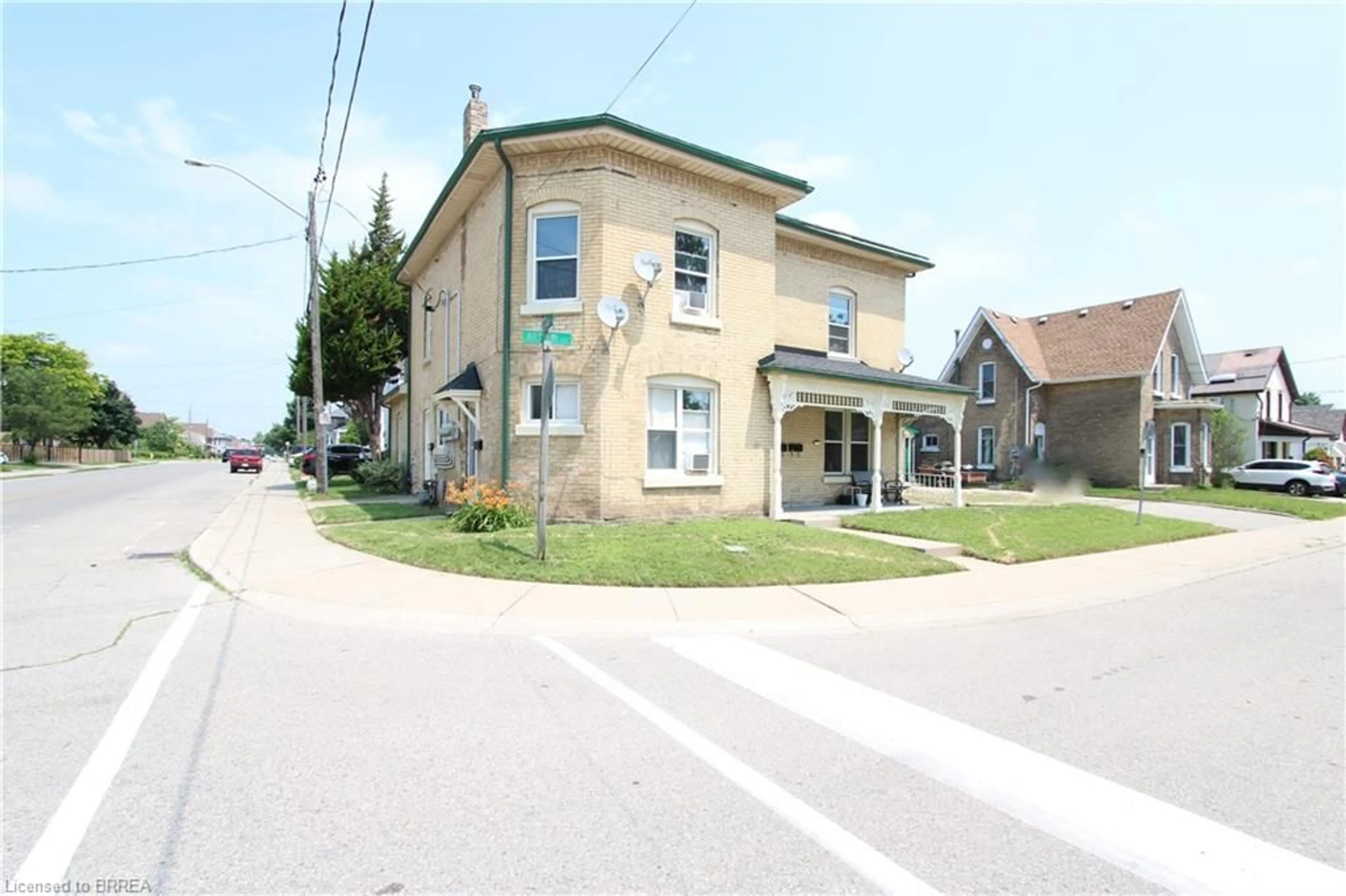 Unknown for 62 Arthur St, Brantford Ontario N3S 3H8