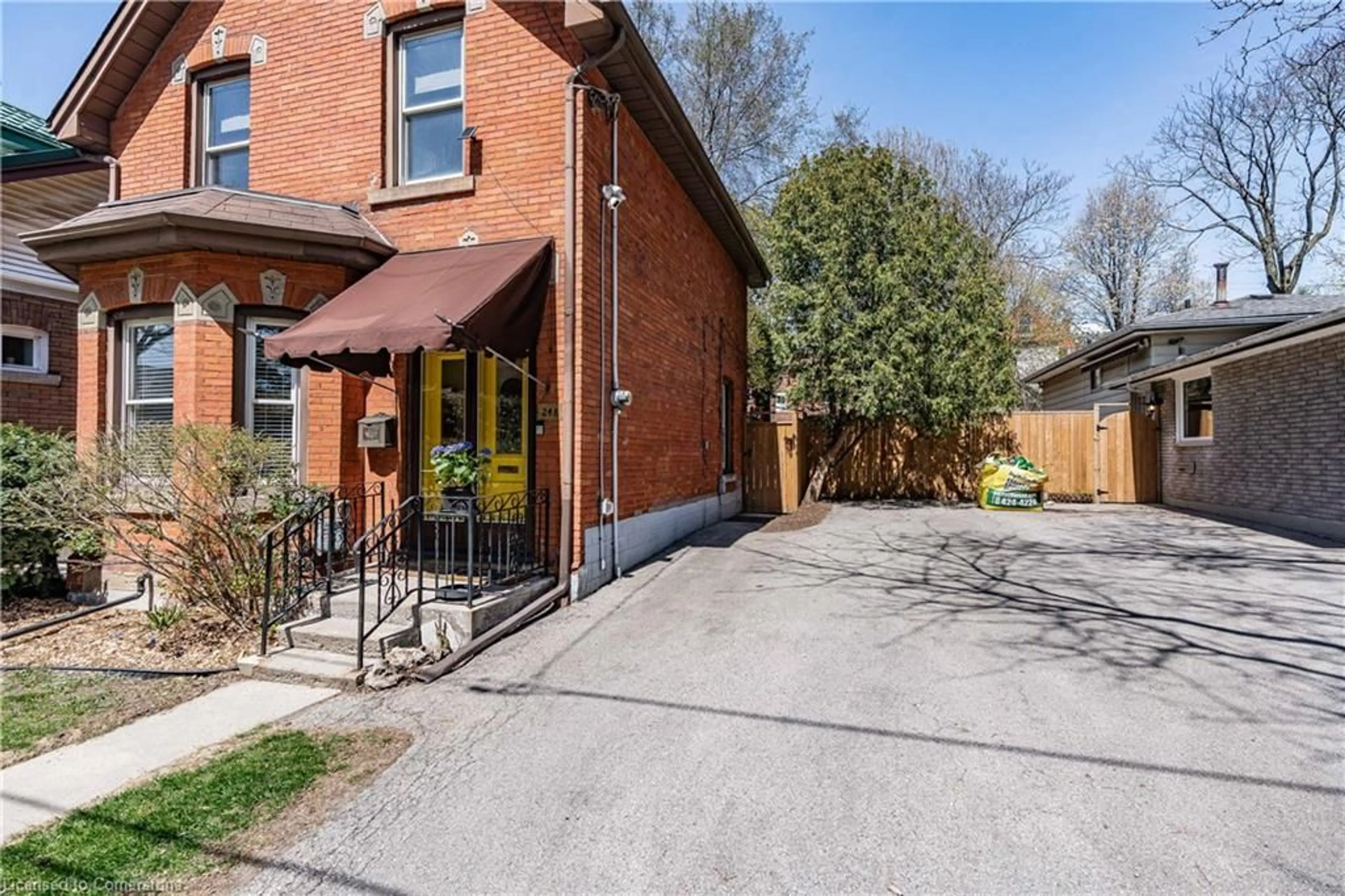 Home with brick exterior material, street for 248 Bold St, Hamilton Ontario L8P 1V8