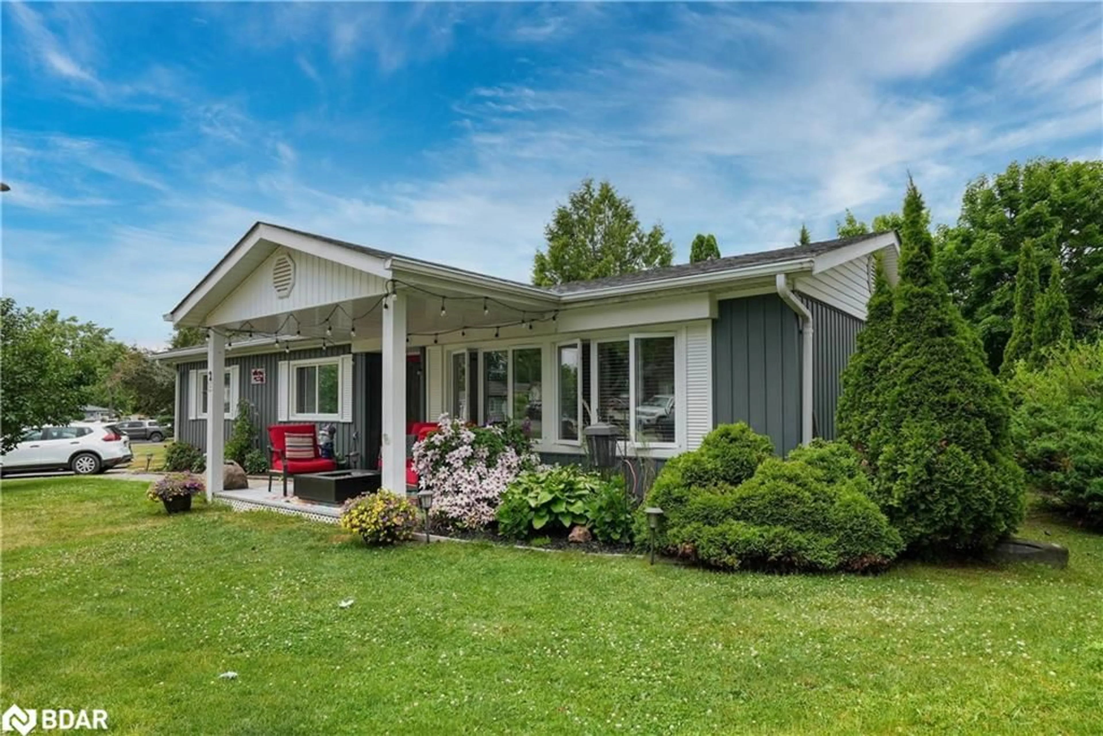 Home with vinyl exterior material, unknown for 2 Nature Trail, Innisfil Ontario L9S 1K7