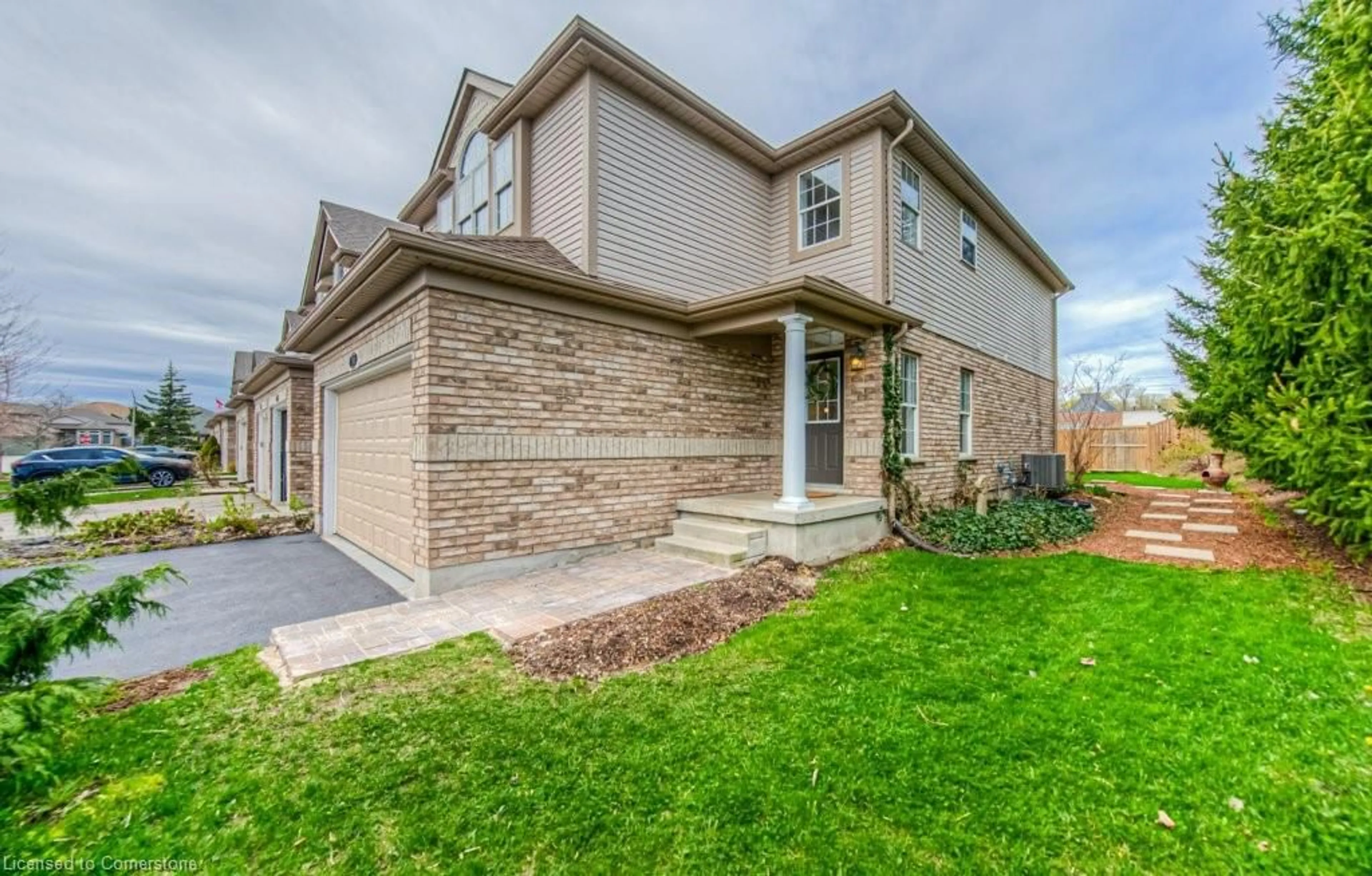 Home with brick exterior material, street for 511 Mariner Dr, Waterloo Ontario N2K 4N7