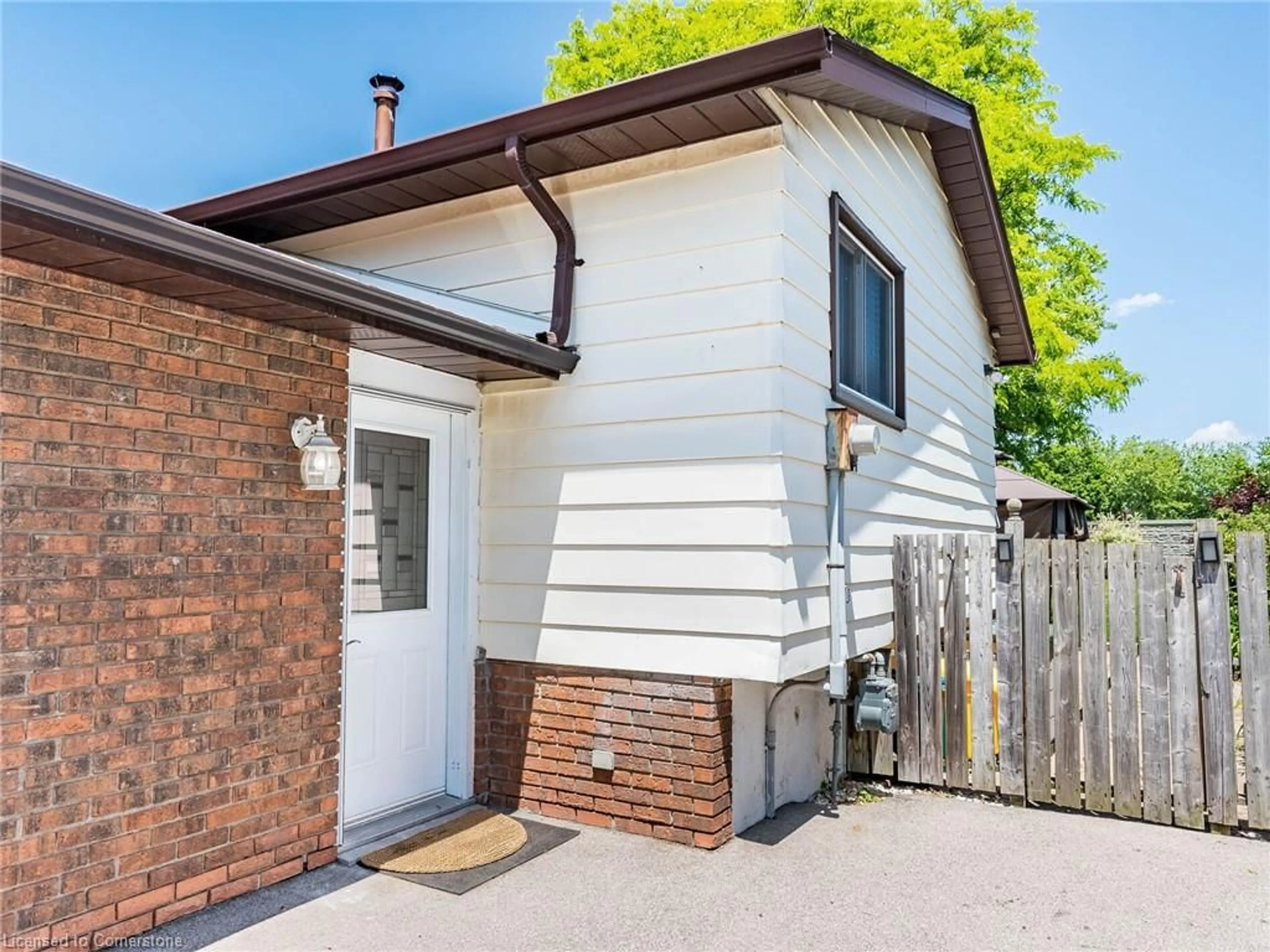 Home with brick exterior material, street for 135 Cranbrook Dr, Hamilton Ontario L9C 4S5