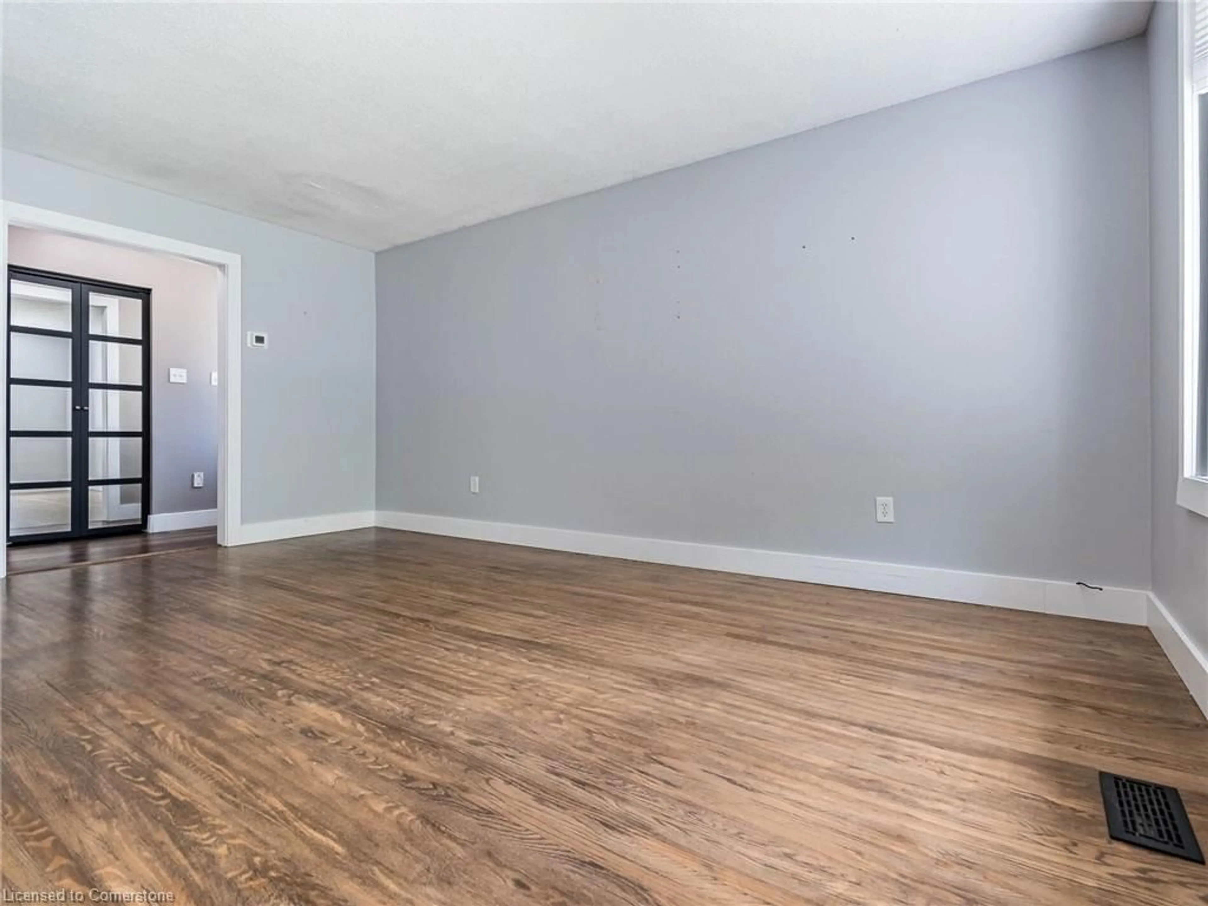 A pic of a room for 135 Cranbrook Dr, Hamilton Ontario L9C 4S5