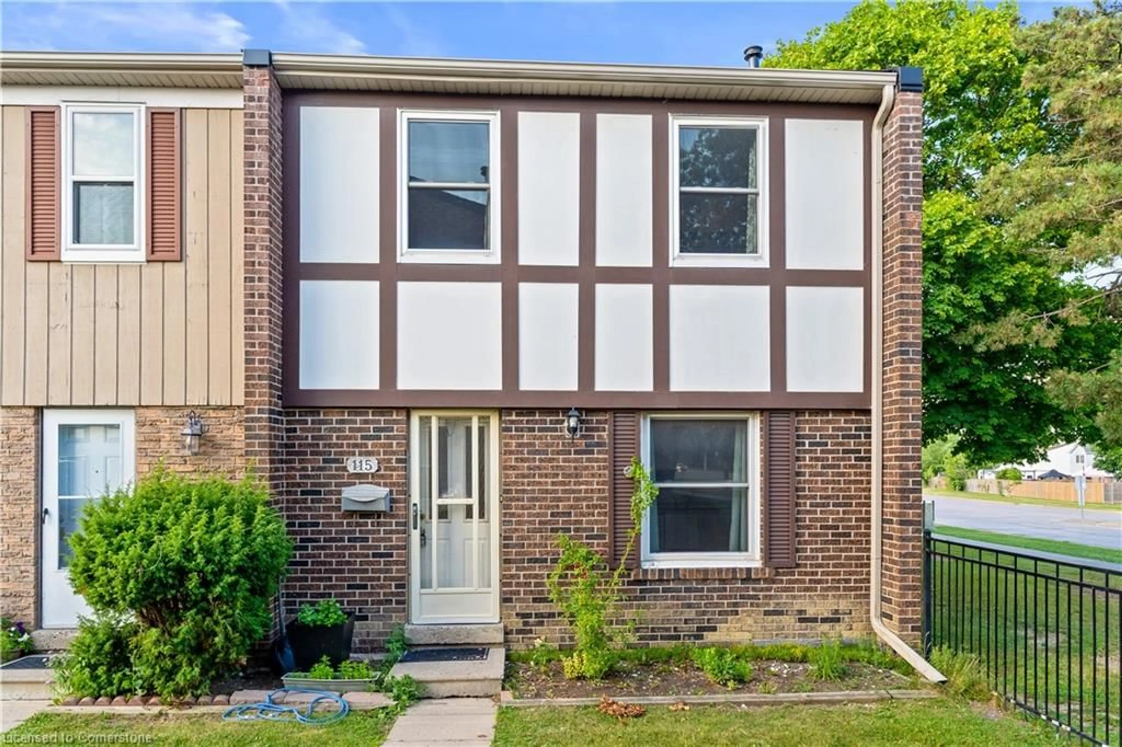 Home with brick exterior material, street for 900 Centralpark Dr #115, Brampton Ontario L6S 3J6