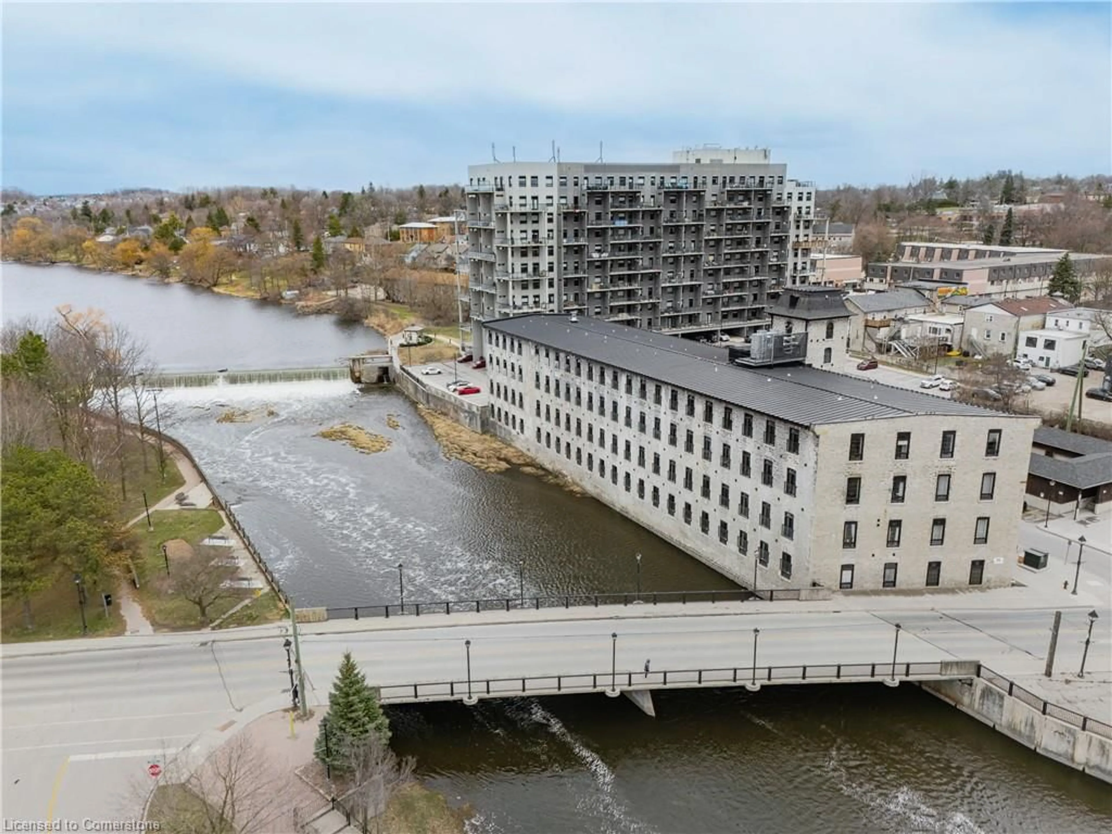 Blurry image for 19 Guelph Ave #207, Cambridge Ontario N3C 1A2