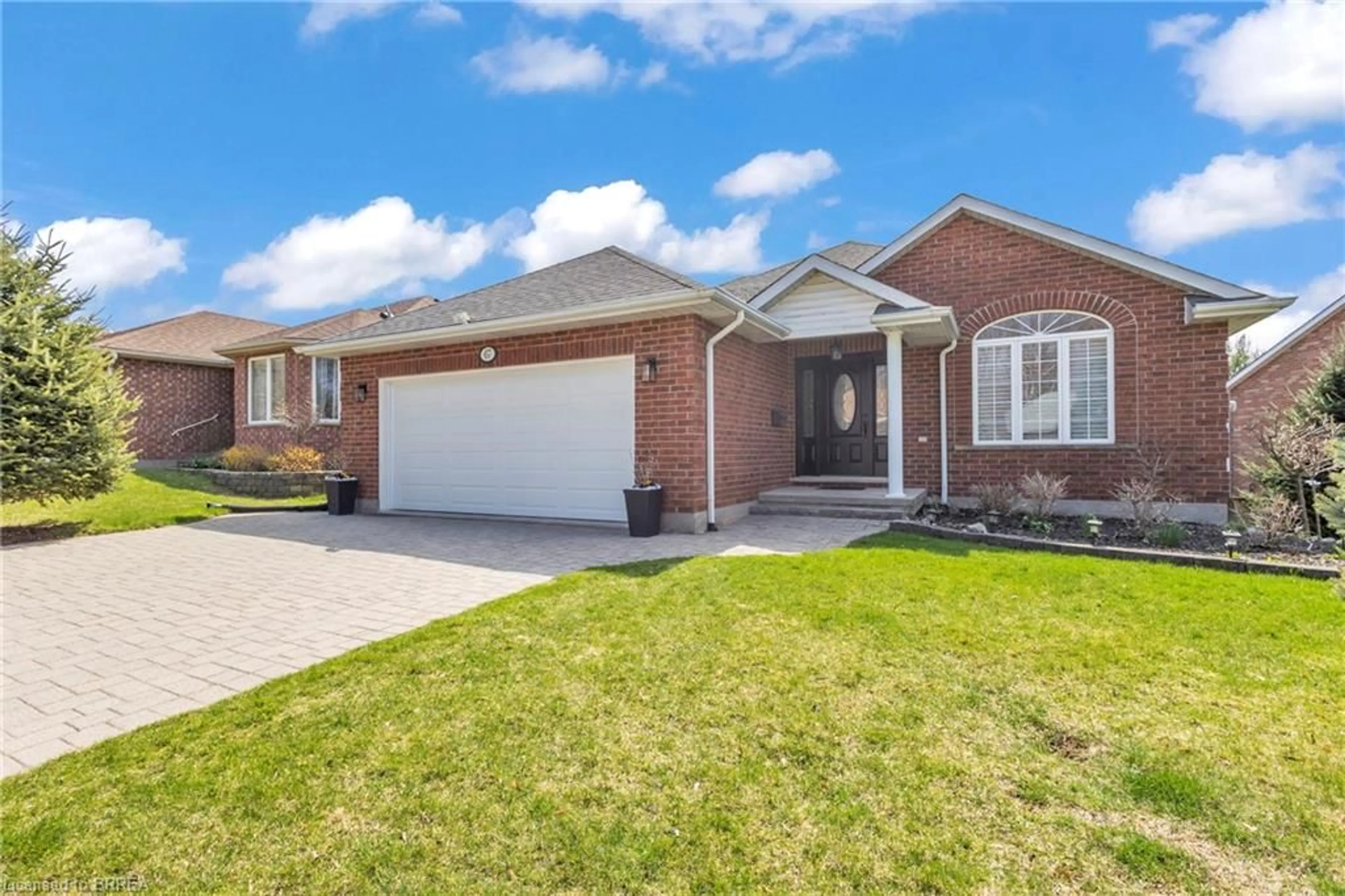 Home with brick exterior material, street for 67 Concord St, Fonthill Ontario L0S 1E0