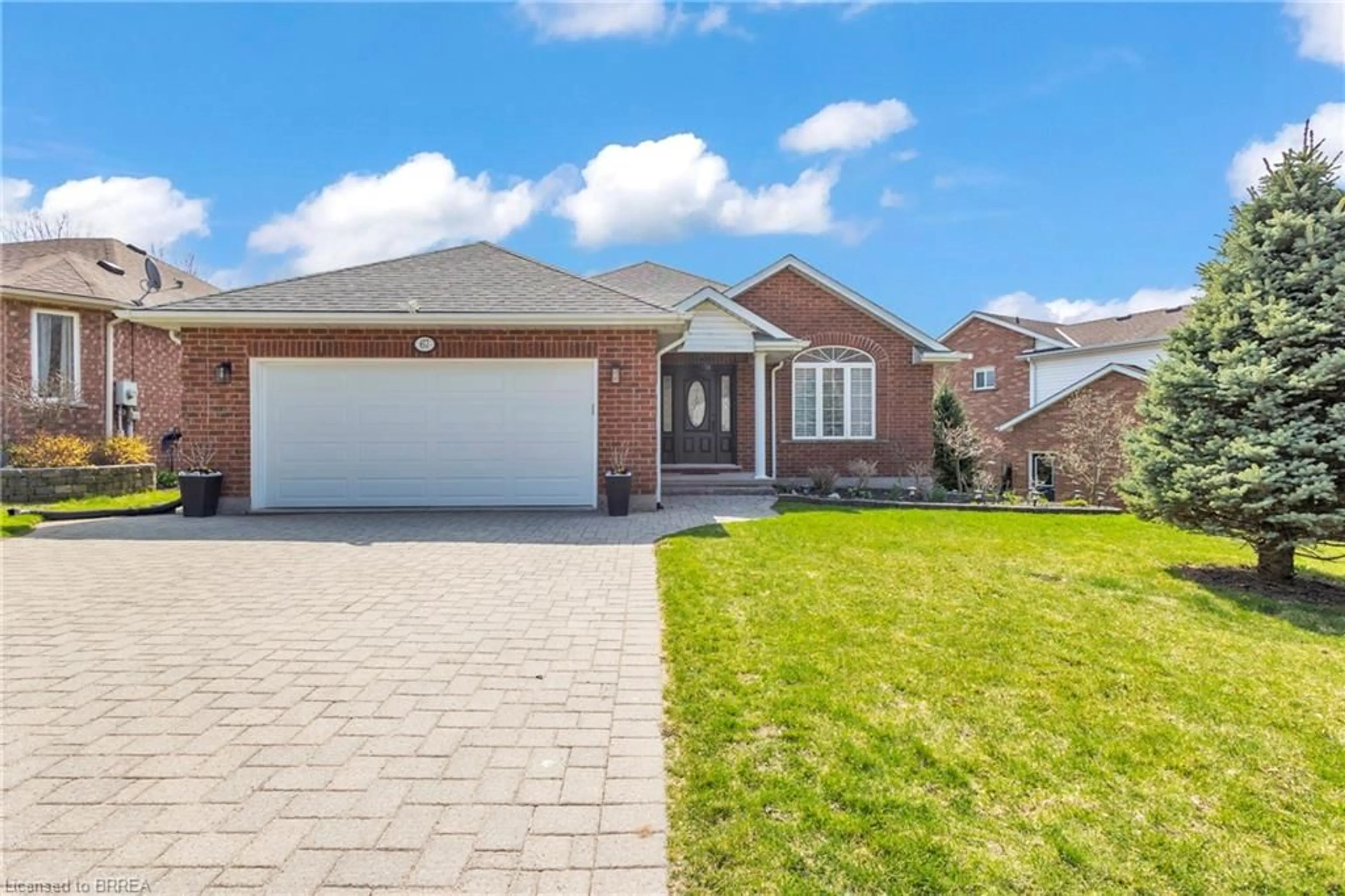 Home with brick exterior material, street for 67 Concord St, Fonthill Ontario L0S 1E0