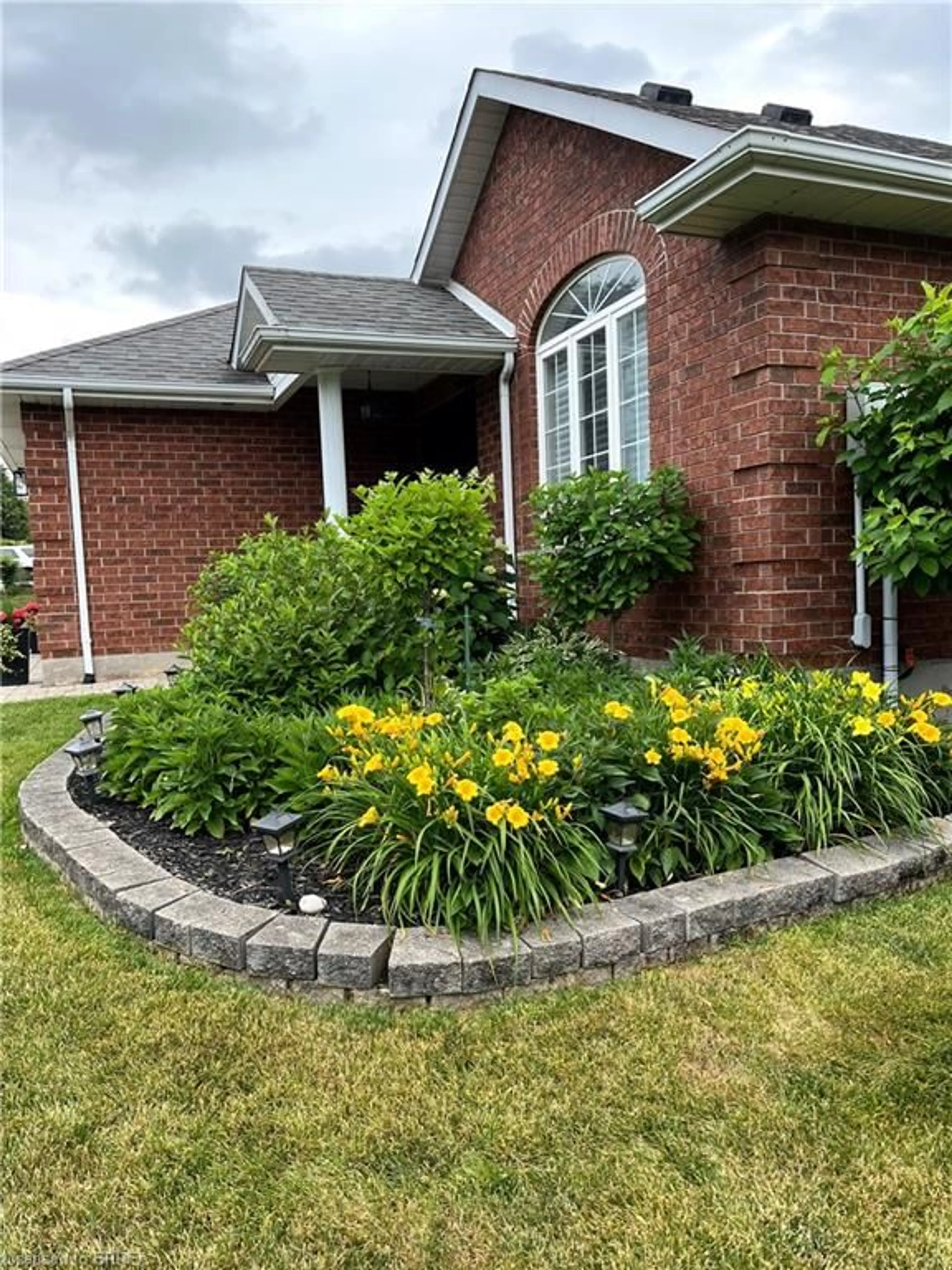 Home with brick exterior material, street for 67 Concord St, Fonthill Ontario L0S 1E0