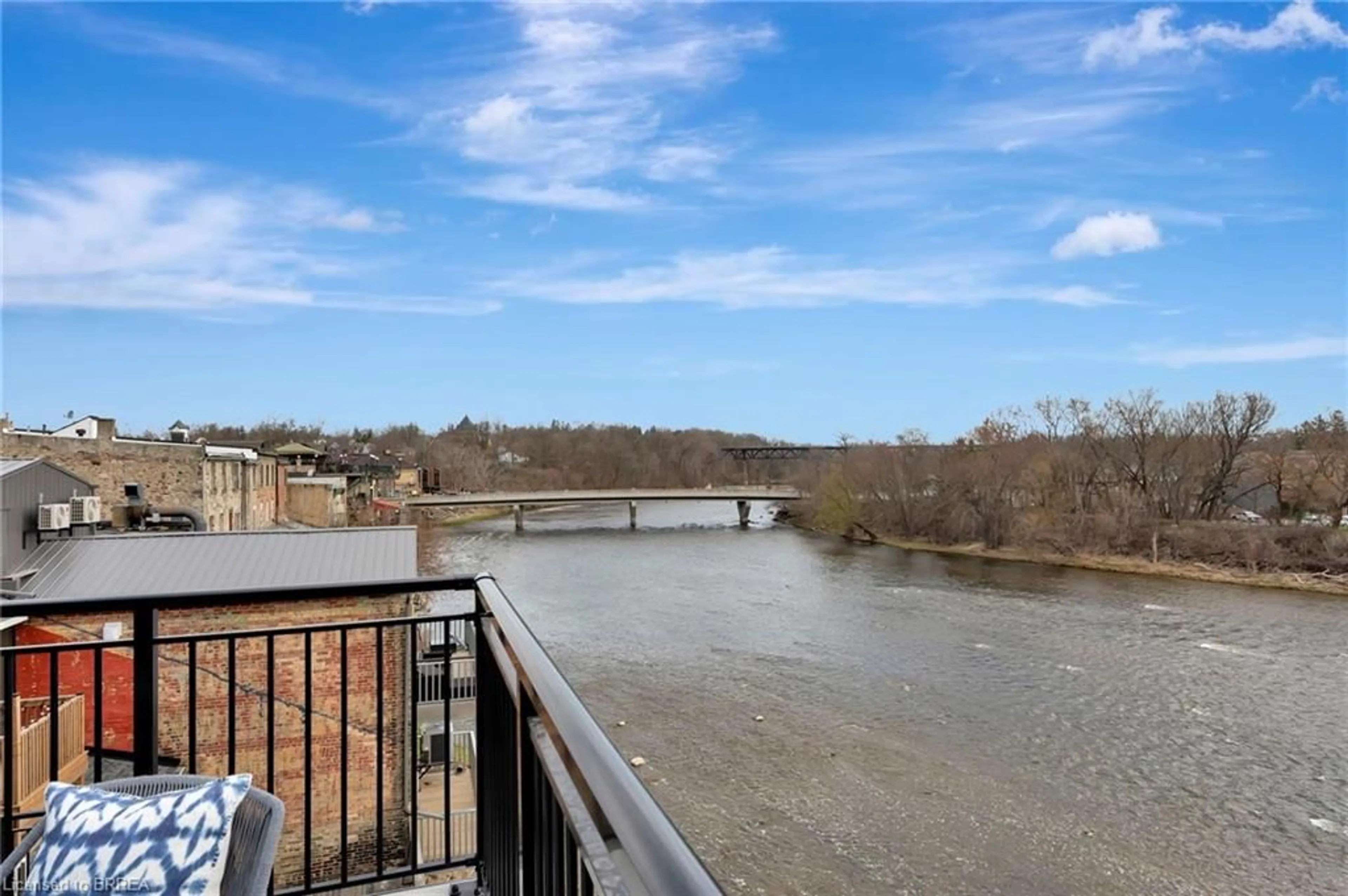 Unknown for 7 Grand River St #301, Paris Ontario N3L 2L9