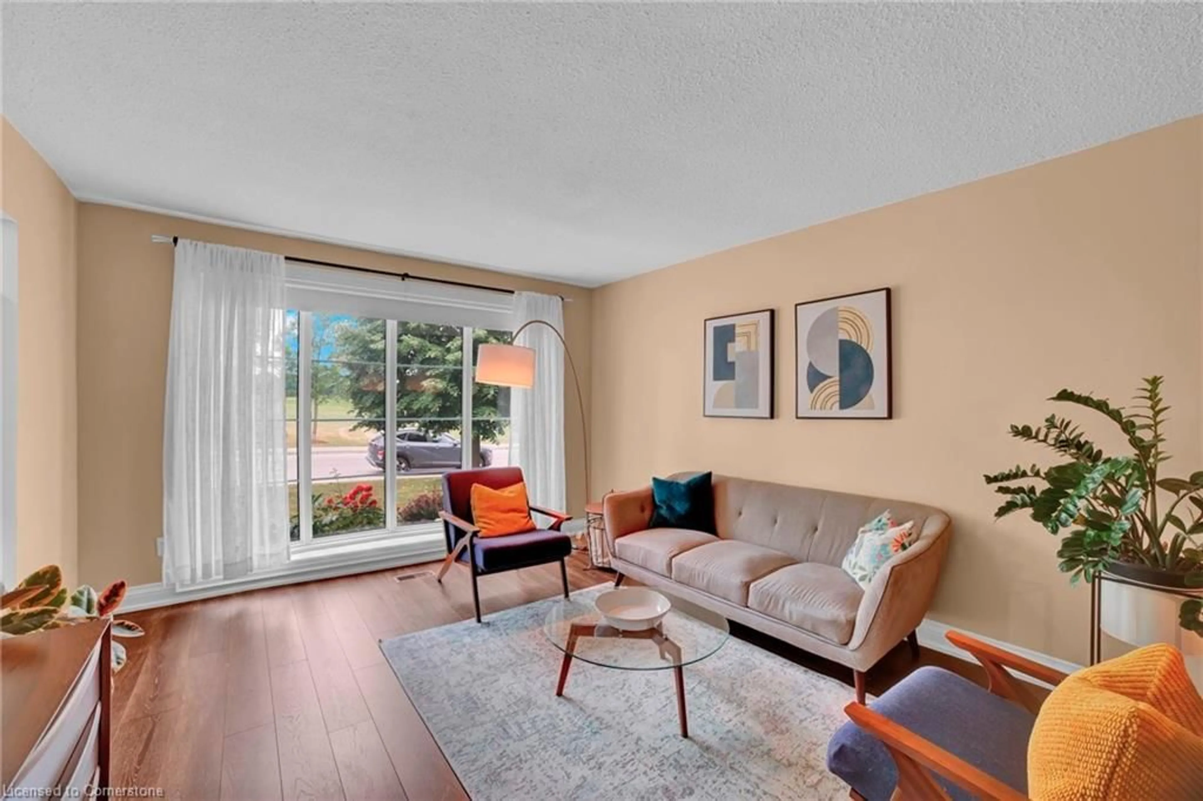 Living room with furniture, unknown for 65 Lynwood Rd, Hamilton Ontario L9C 6M7