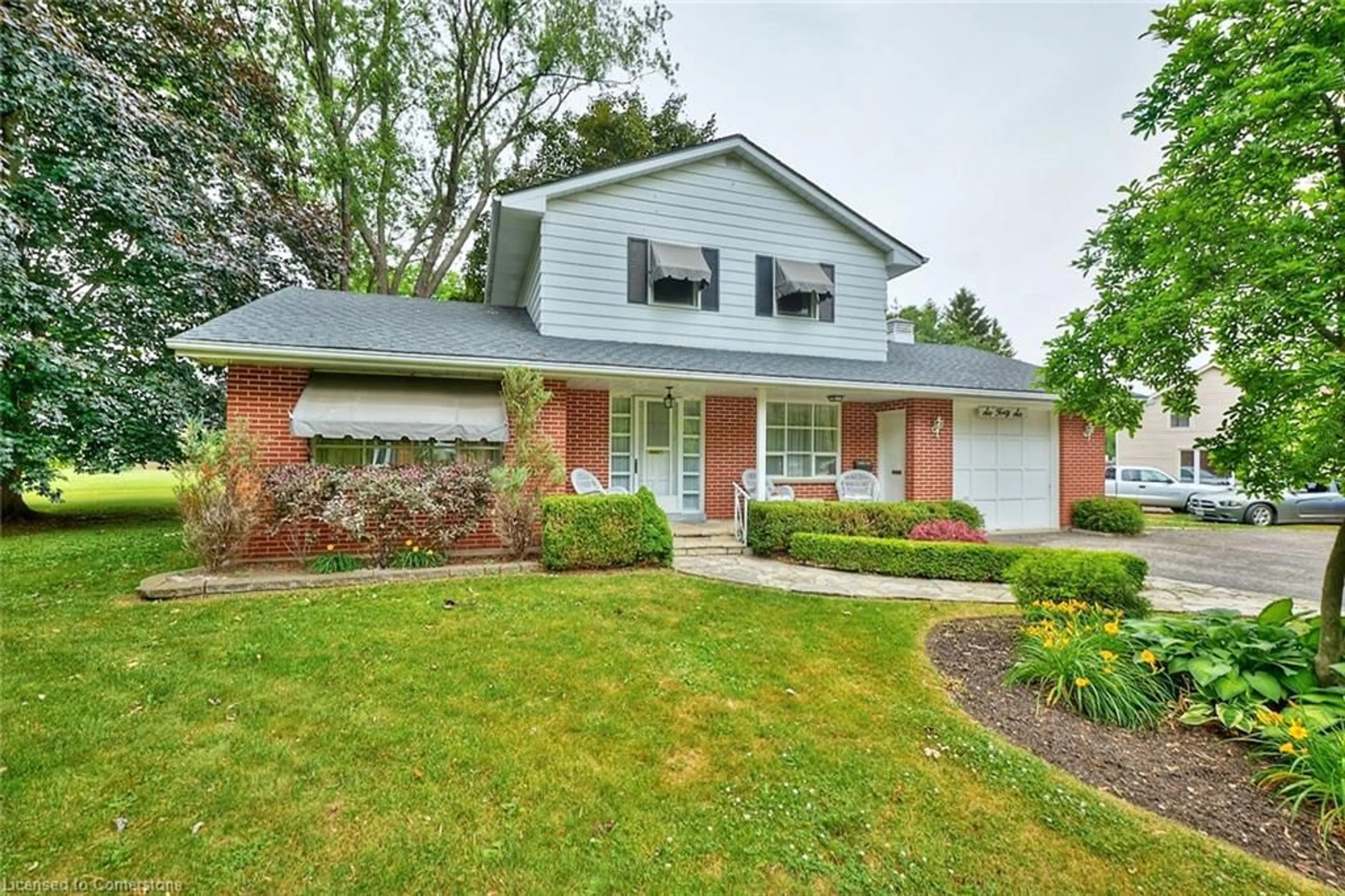 Home with brick exterior material, street for 646 Alder St, Dunnville Ontario N1A 1S5