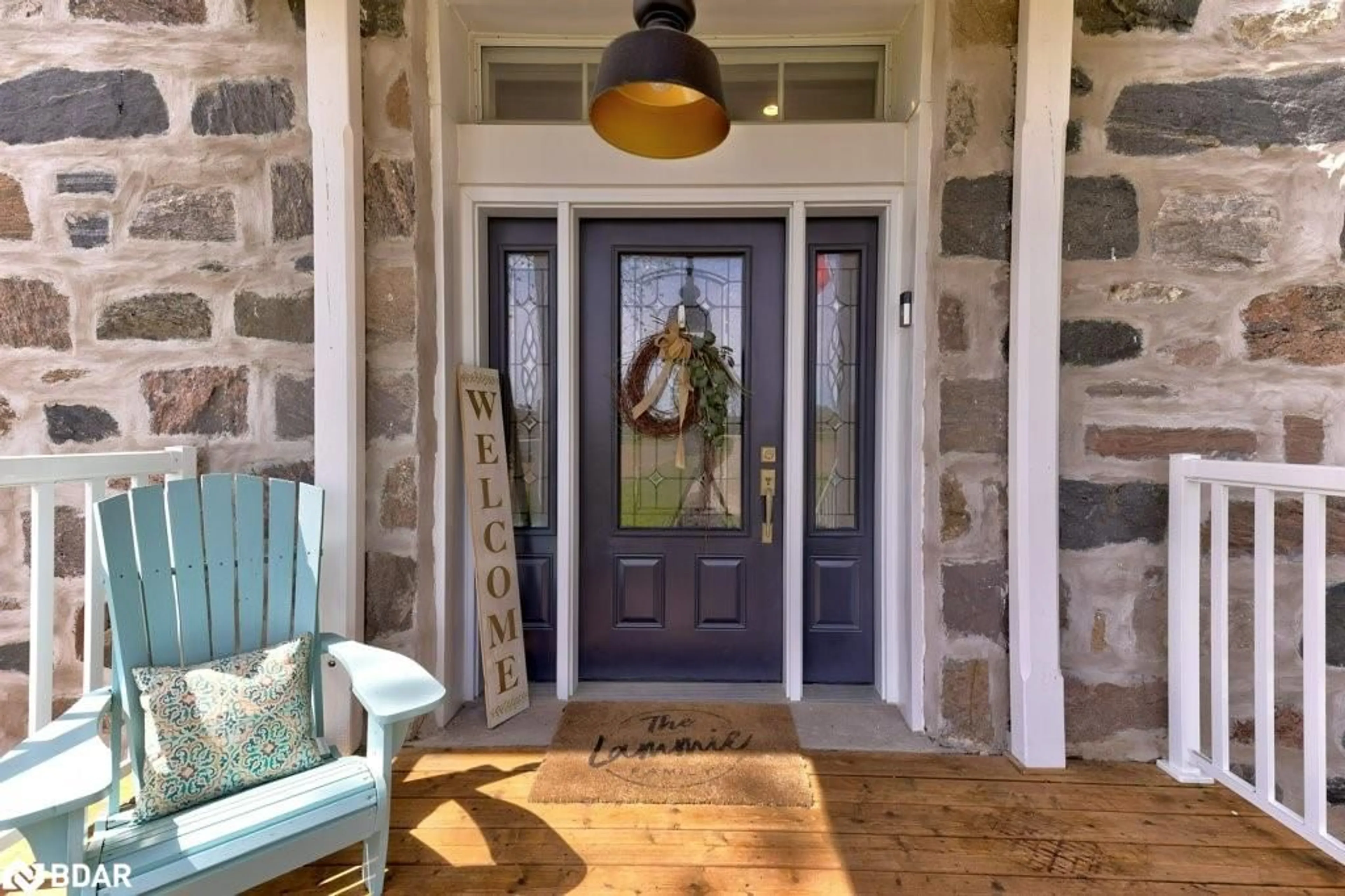 Indoor entryway for 39721 Amberley Rd, Wingham Ontario N0G 2W0