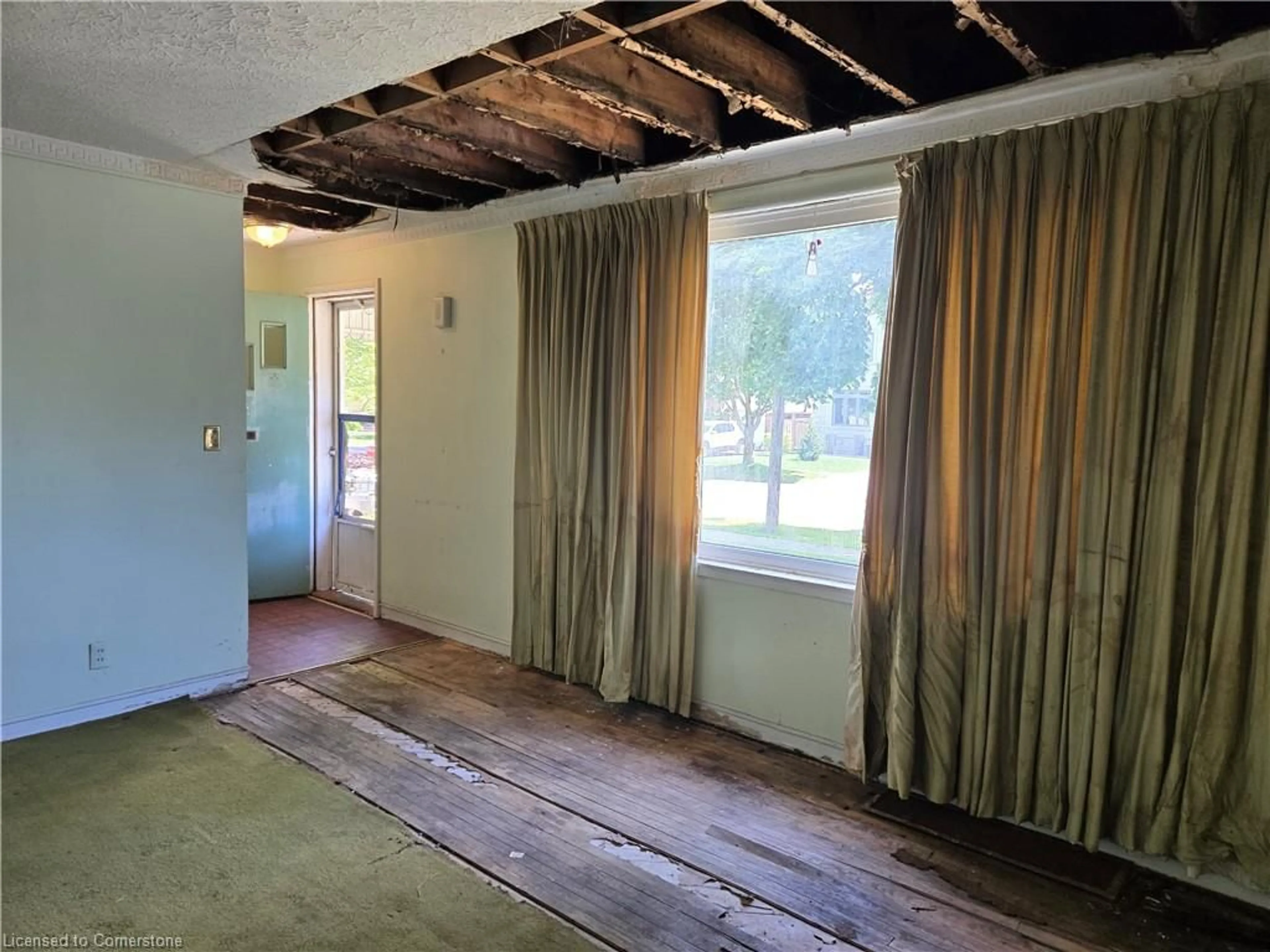 A pic of a room for 28 Ambleside Ave, Toronto Ontario M8Z 2H6