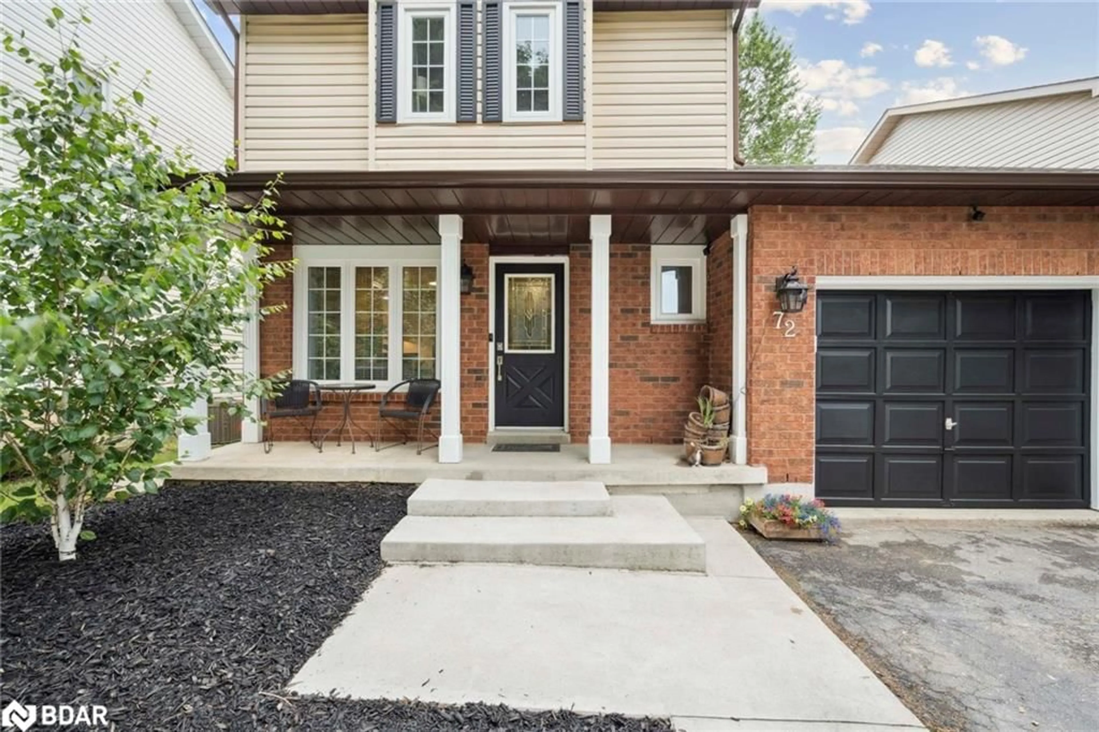 Home with brick exterior material, street for 72 Ryans Way, Waterdown Ontario L0R 2H5