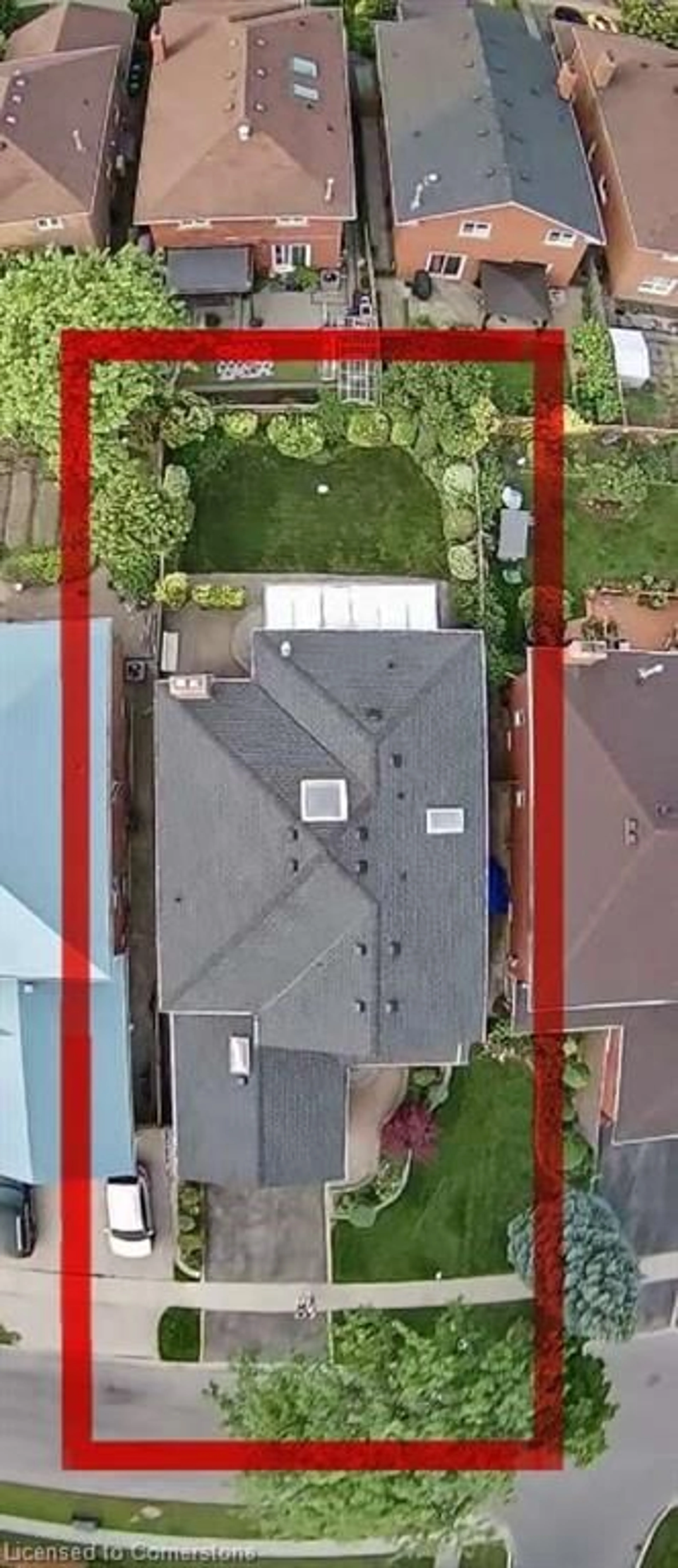 A pic from outside/outdoor area/front of a property/back of a property/a pic from drone, street for 3569 Redmond Rd, Mississauga Ontario L5B 3W2