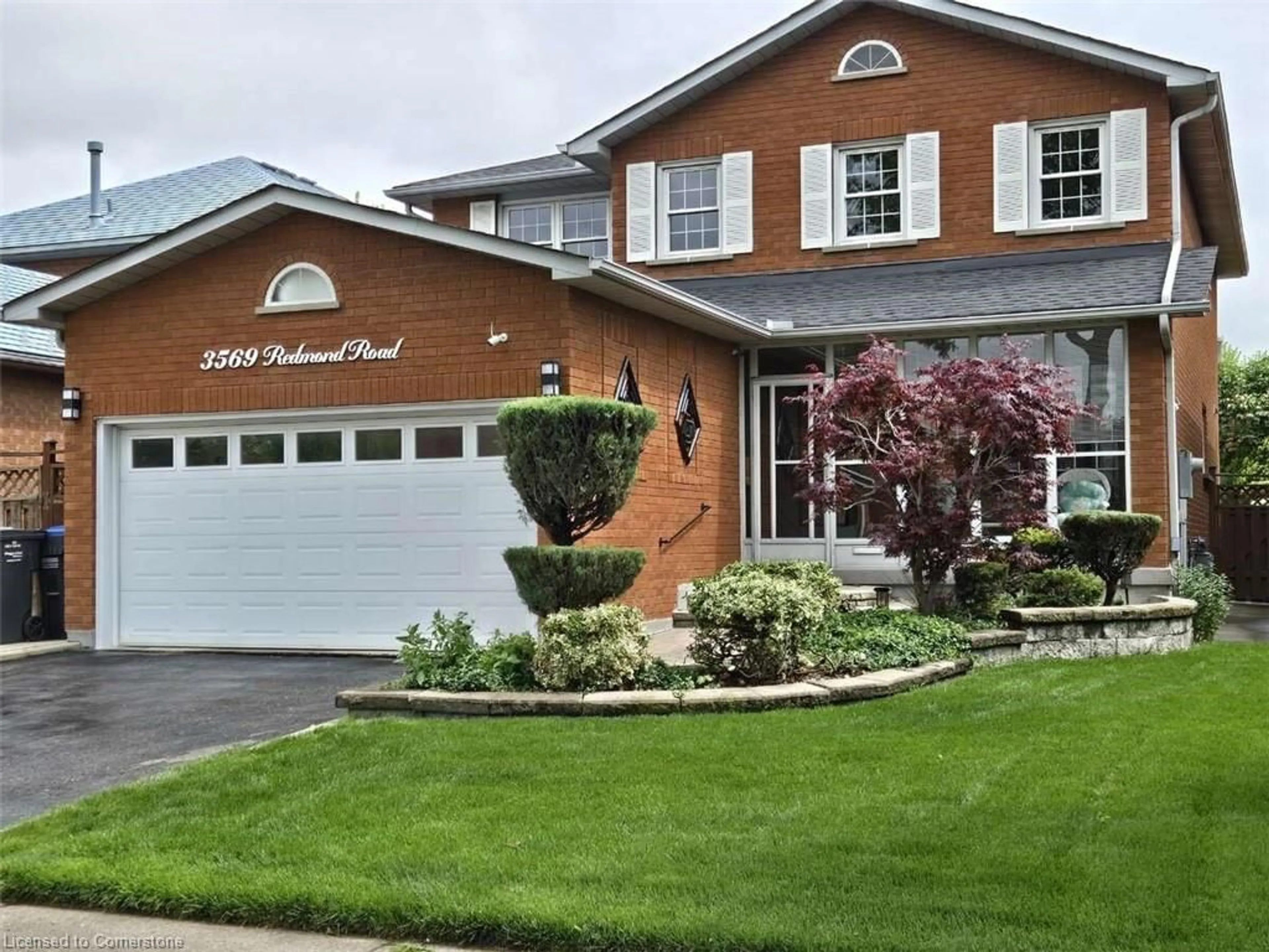 Home with vinyl exterior material, street for 3569 Redmond Rd, Mississauga Ontario L5B 3W2