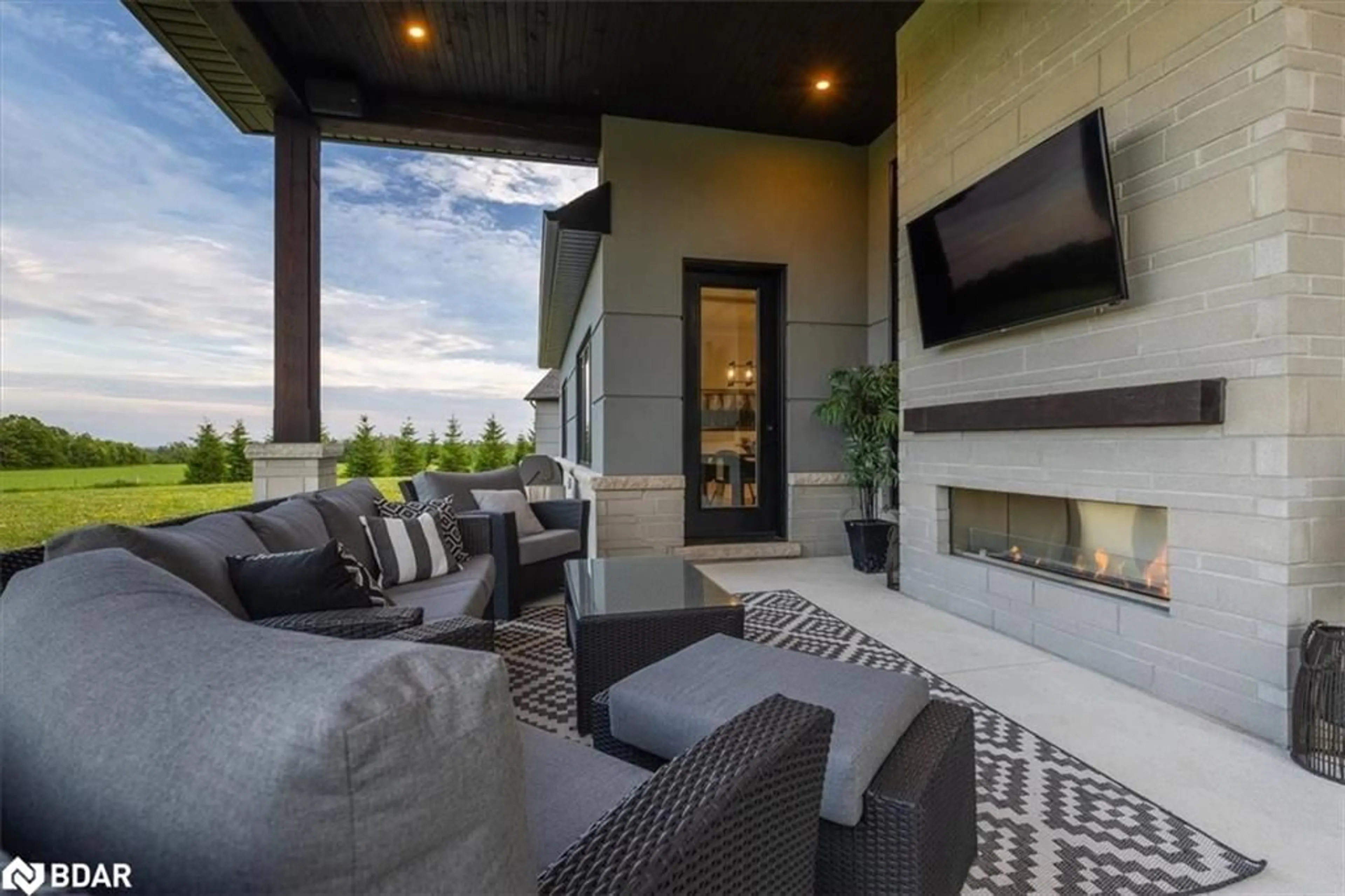 Patio, mountain view for 1 Best Court, Oro-Medonte Ontario L0L 2L0