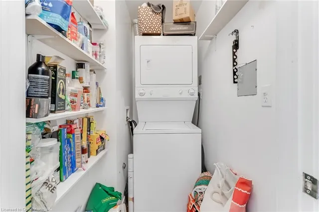 Additional property image - 410 King St Unit 413