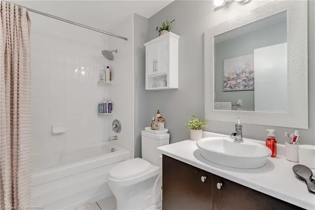 Additional property image - 410 King St Unit 413