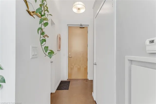 Additional property image - 410 King St Unit 413