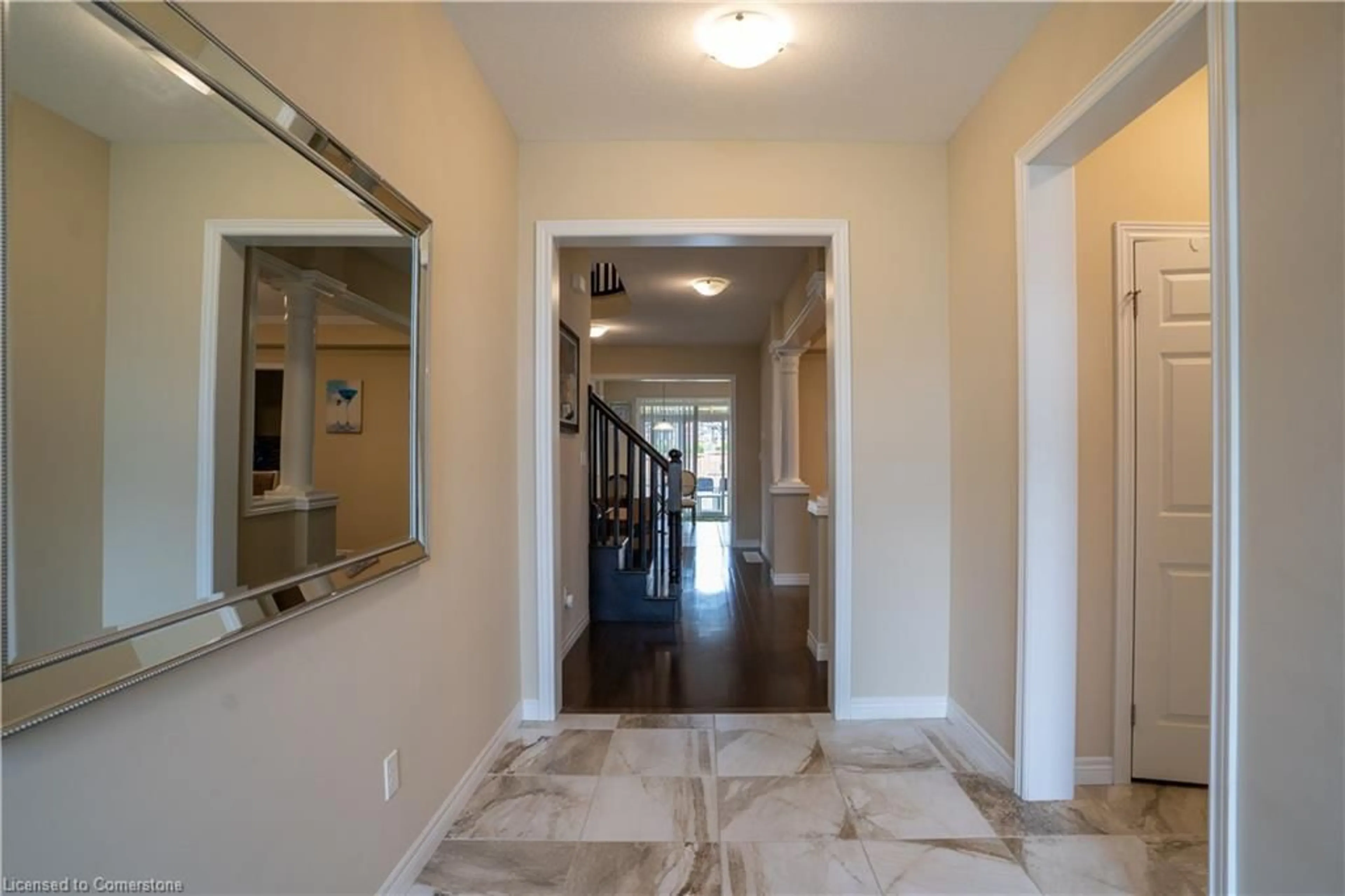 Indoor foyer for 792 Snowberry Crt, Waterloo Ontario N2V 0E7
