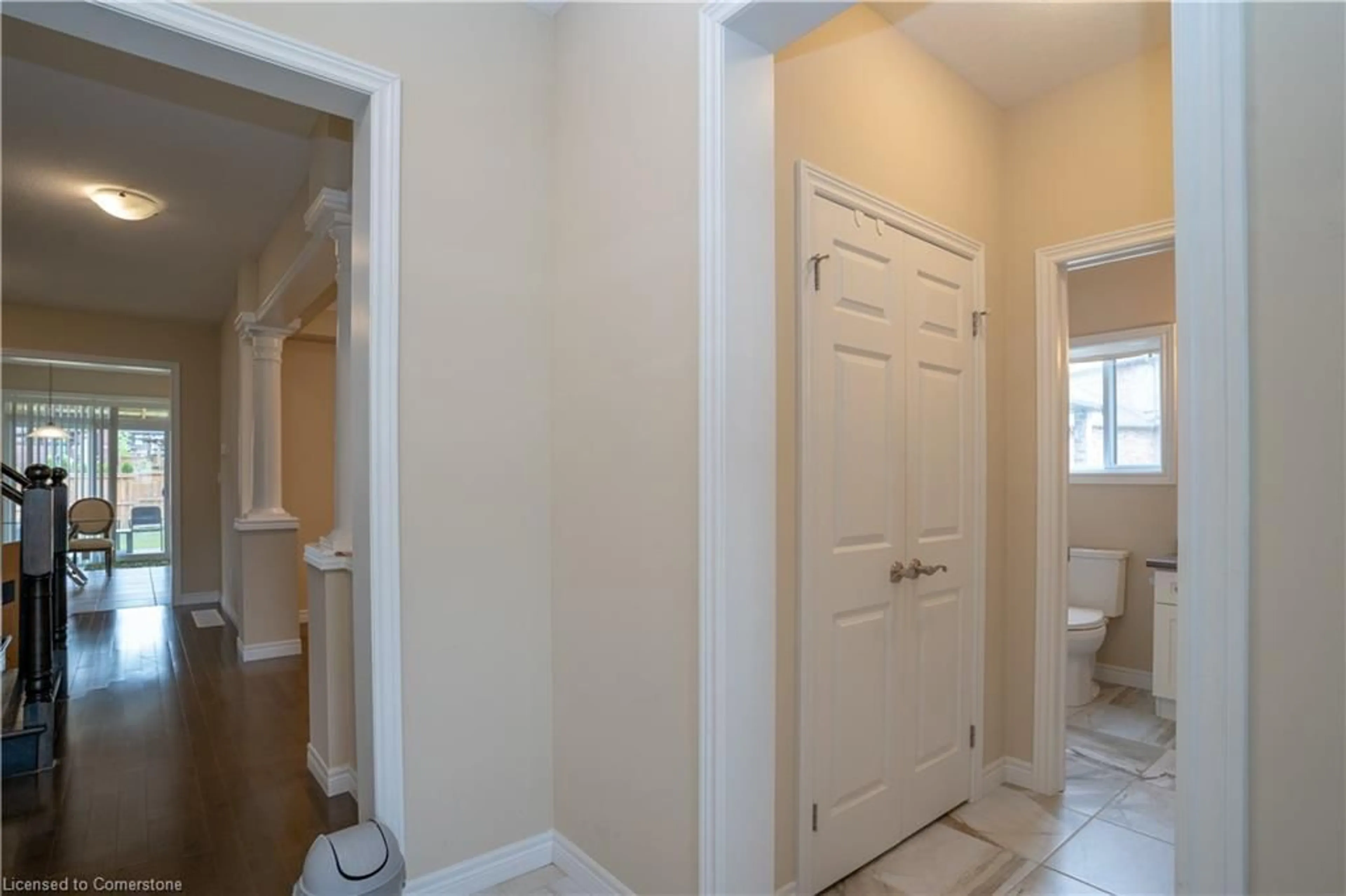 Indoor entryway for 792 Snowberry Crt, Waterloo Ontario N2V 0E7