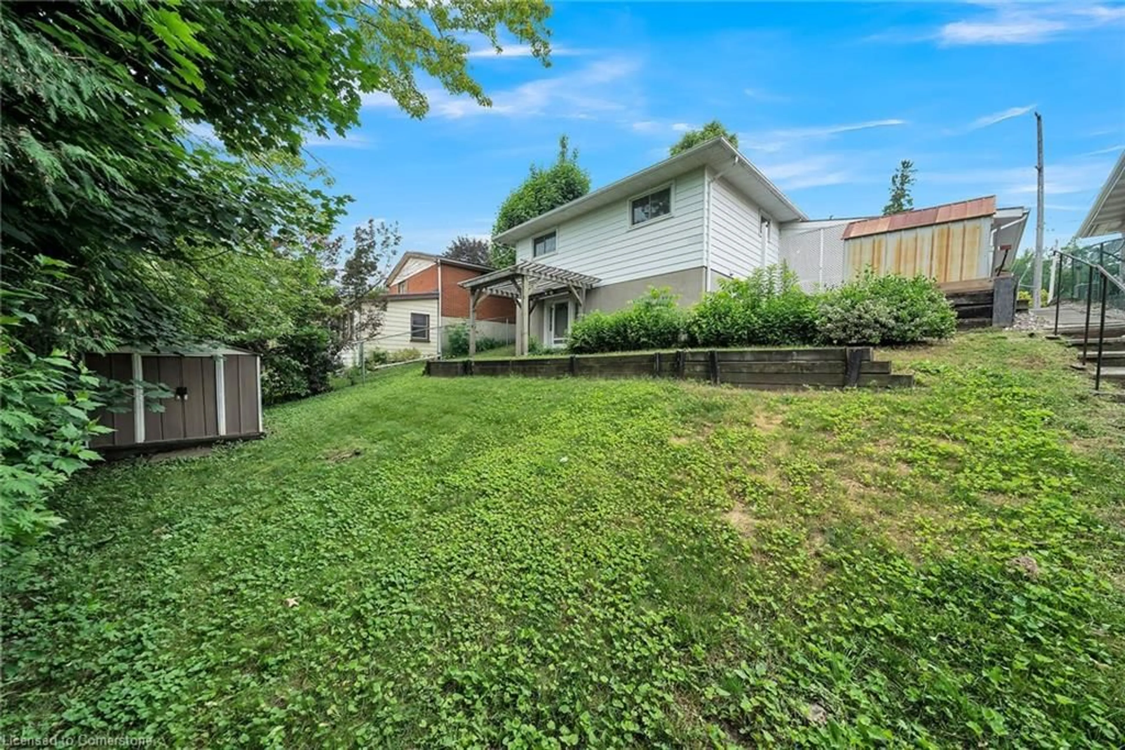 Patio, street for 150 Victoria St, Simcoe Ontario N3Y 1L8