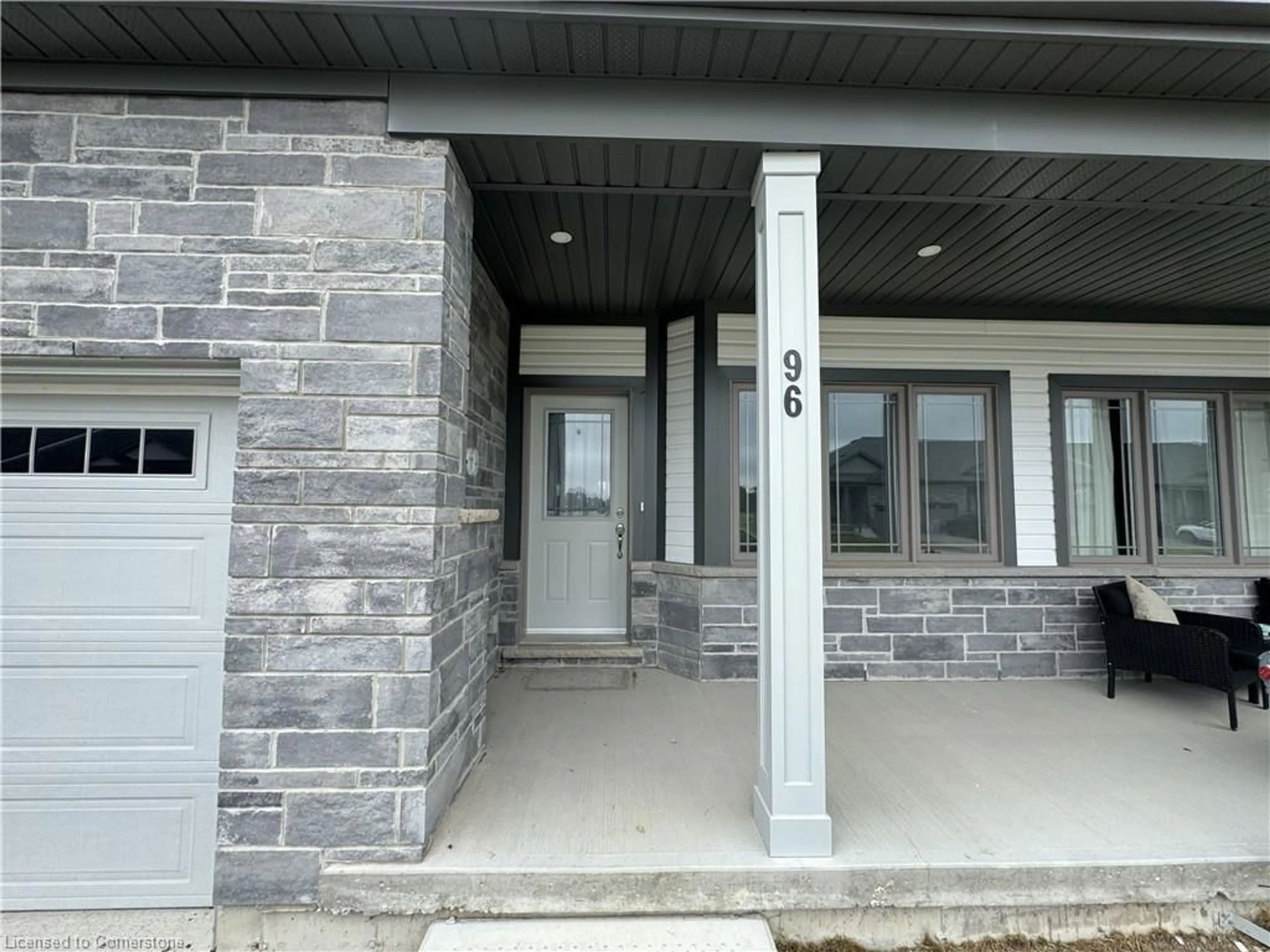 Indoor entryway for 96 Cheryl Ave, Atwood Ontario N0G 1B0