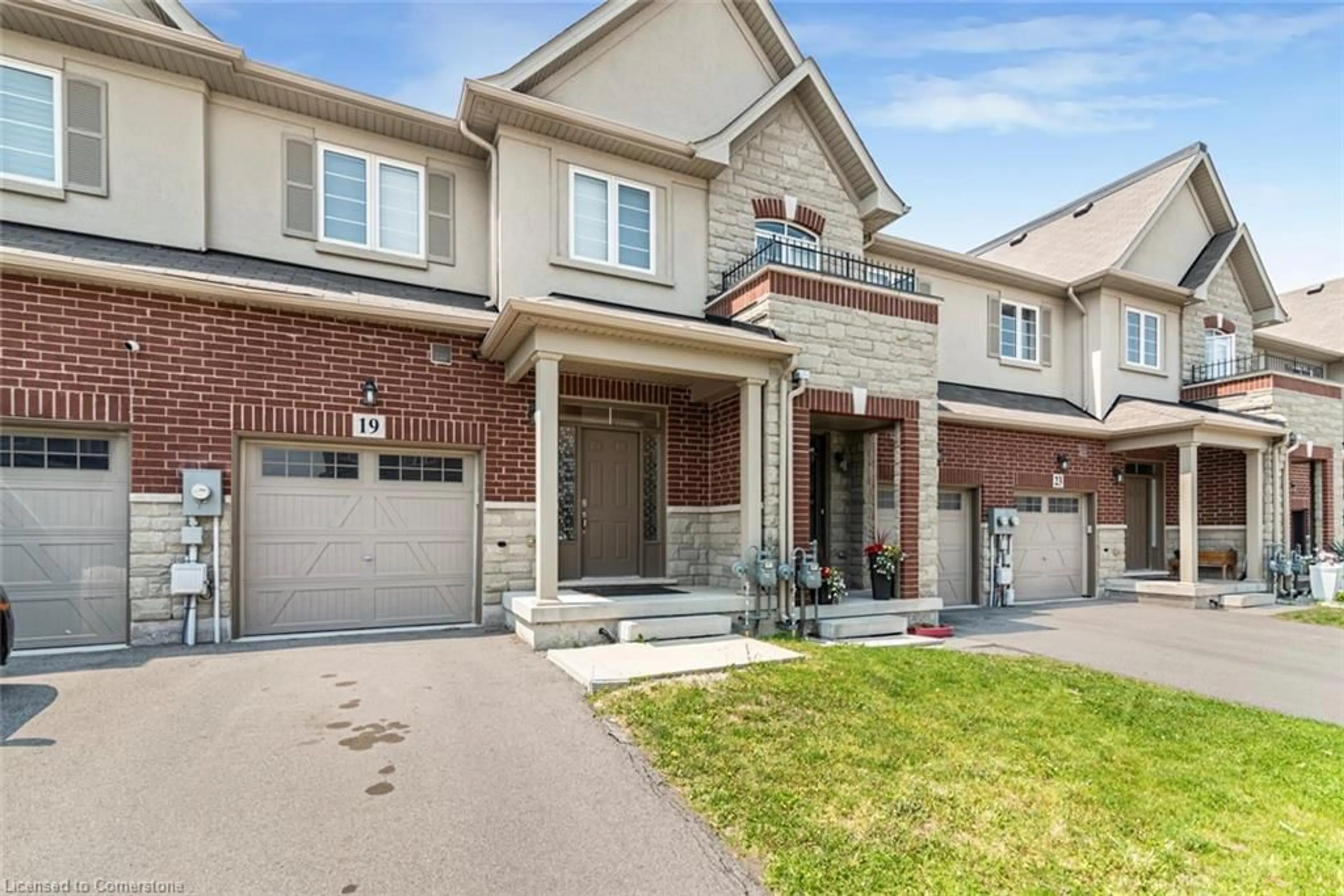Home with brick exterior material, street for 19 Bradbury Rd, Stoney Creek Ontario L8J 0L1
