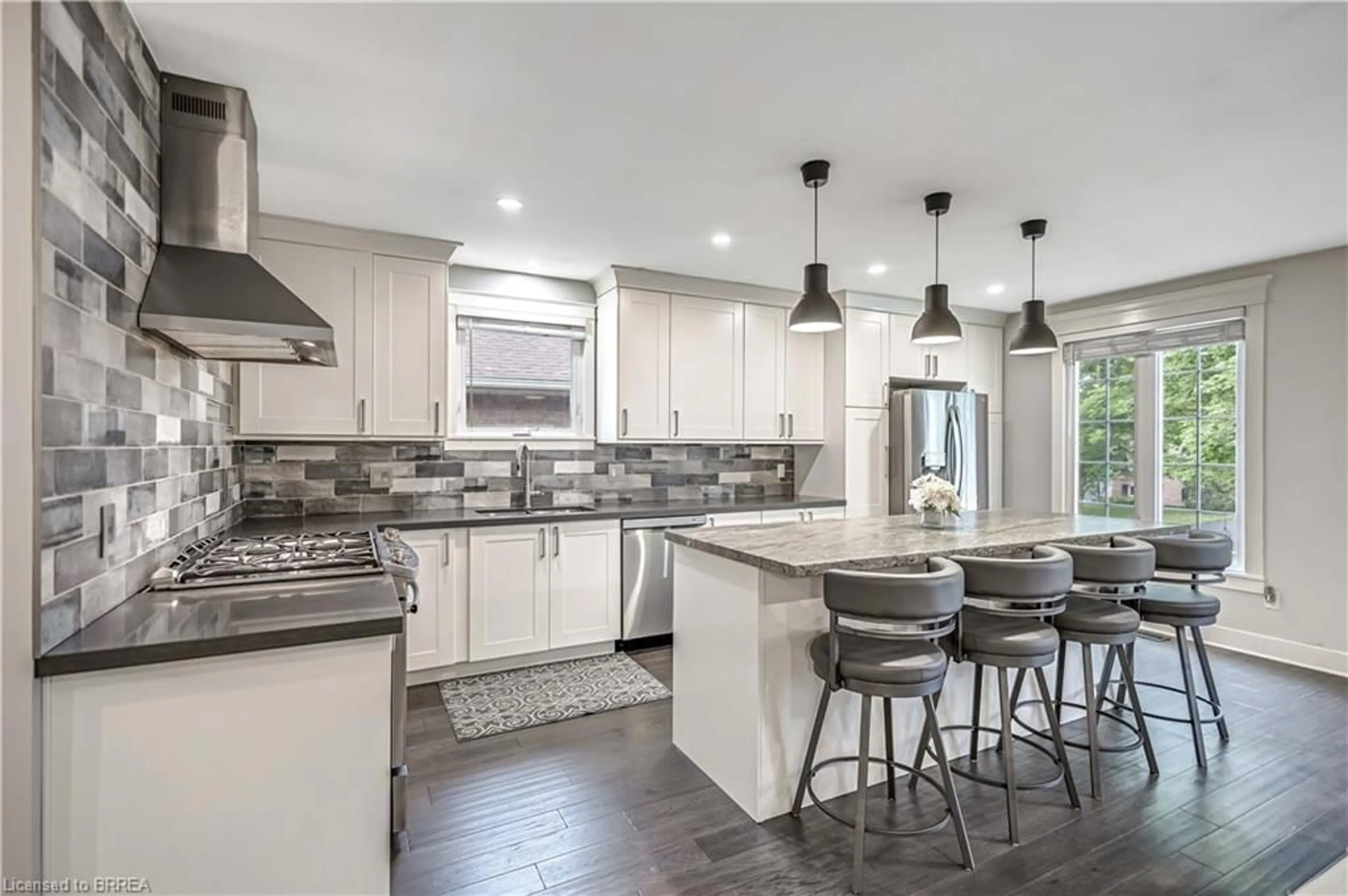 Open concept kitchen, ceramic/tile floor for 75 Myrtleville Dr, Brantford Ontario N3V 1C3