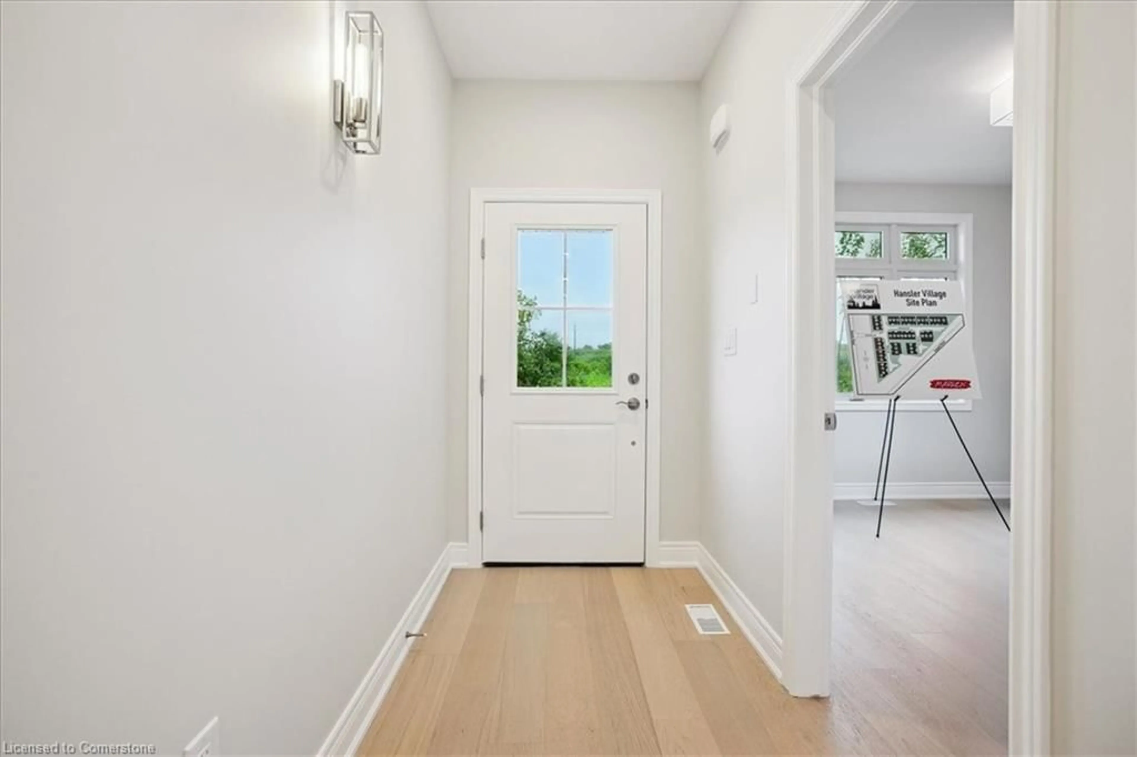 Indoor entryway for 87 Wiley Trail, Welland Ontario L3B 4C5