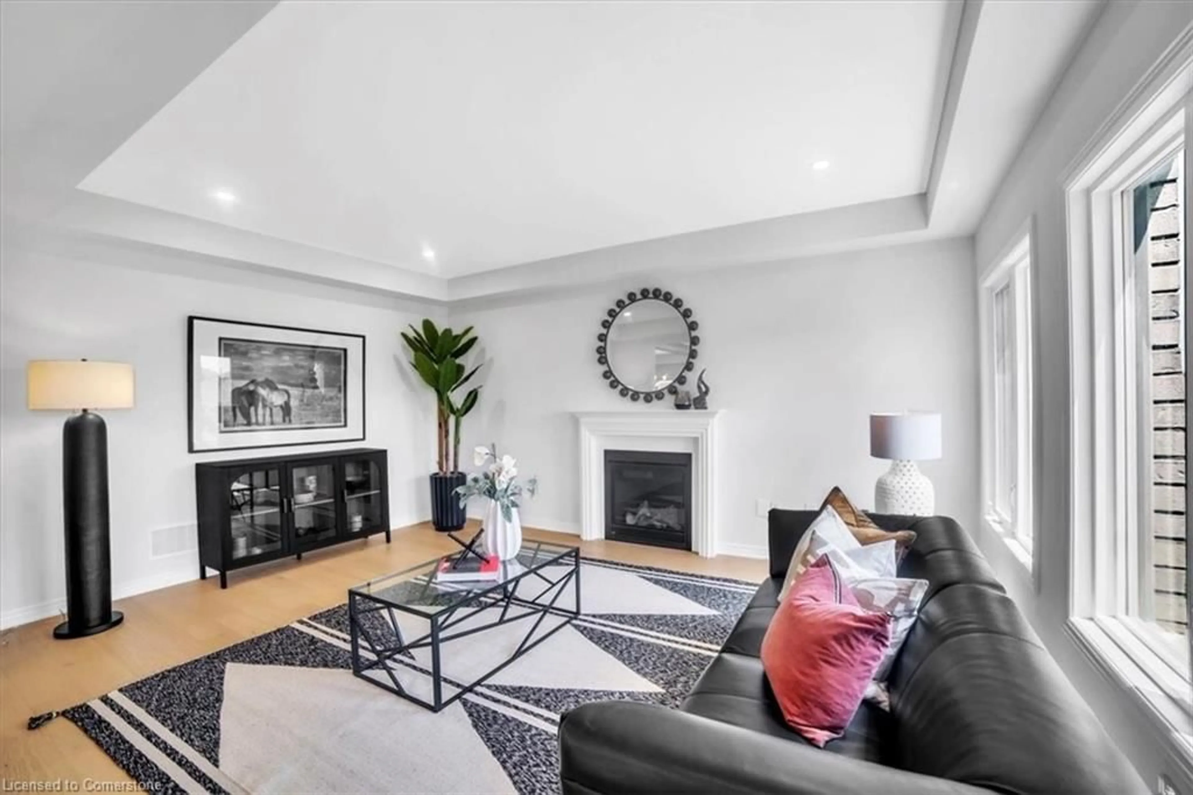 Living room with furniture, unknown for 91 Aquasanta Cres, Hamilton Ontario L9B 0J9
