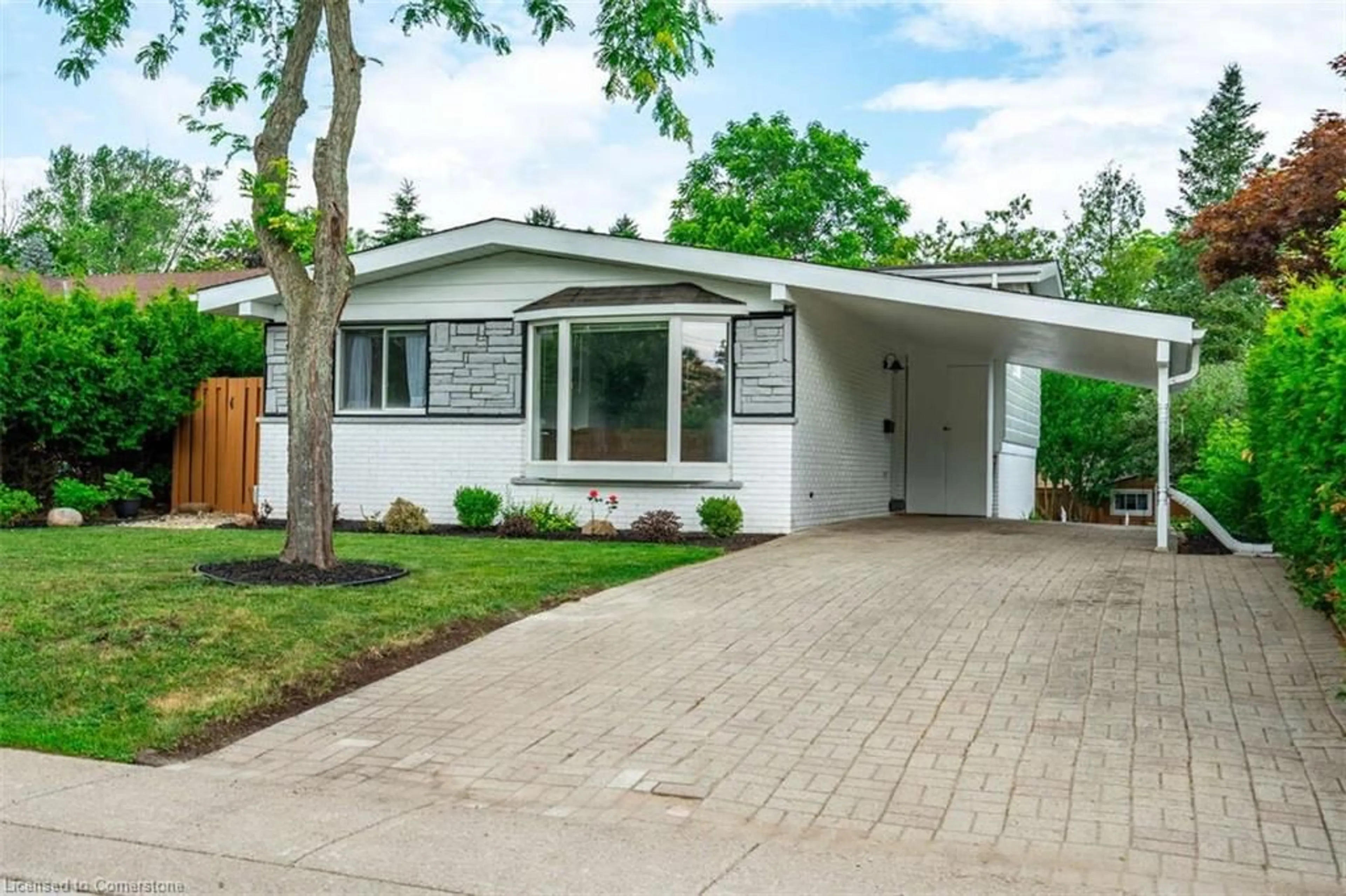 Home with vinyl exterior material, street for 14 Turnbull Rd, Dundas Ontario L9H 3W3