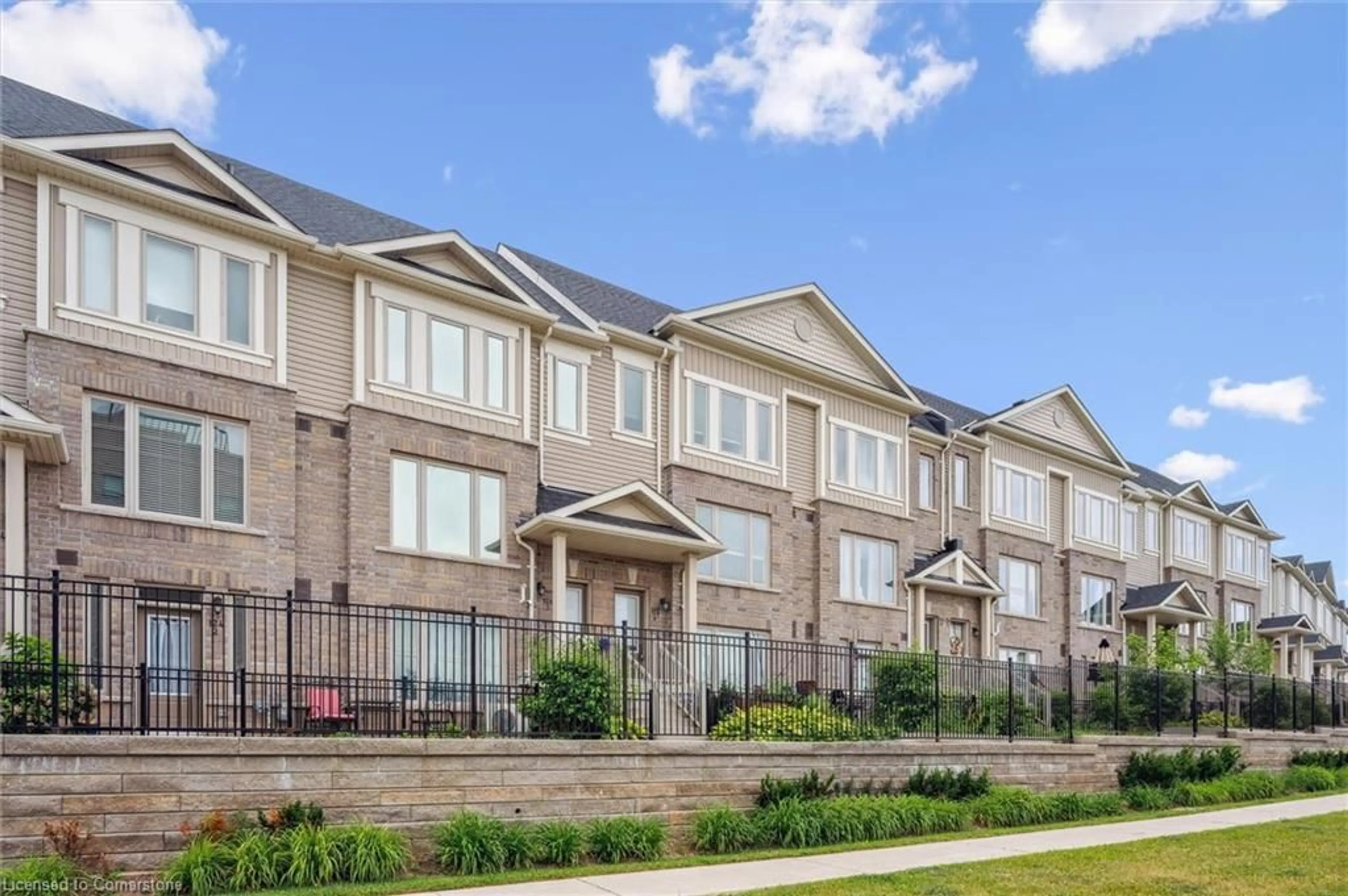 Patio, unknown for 124 Watson Pky #4, Guelph Ontario N1E 0P6