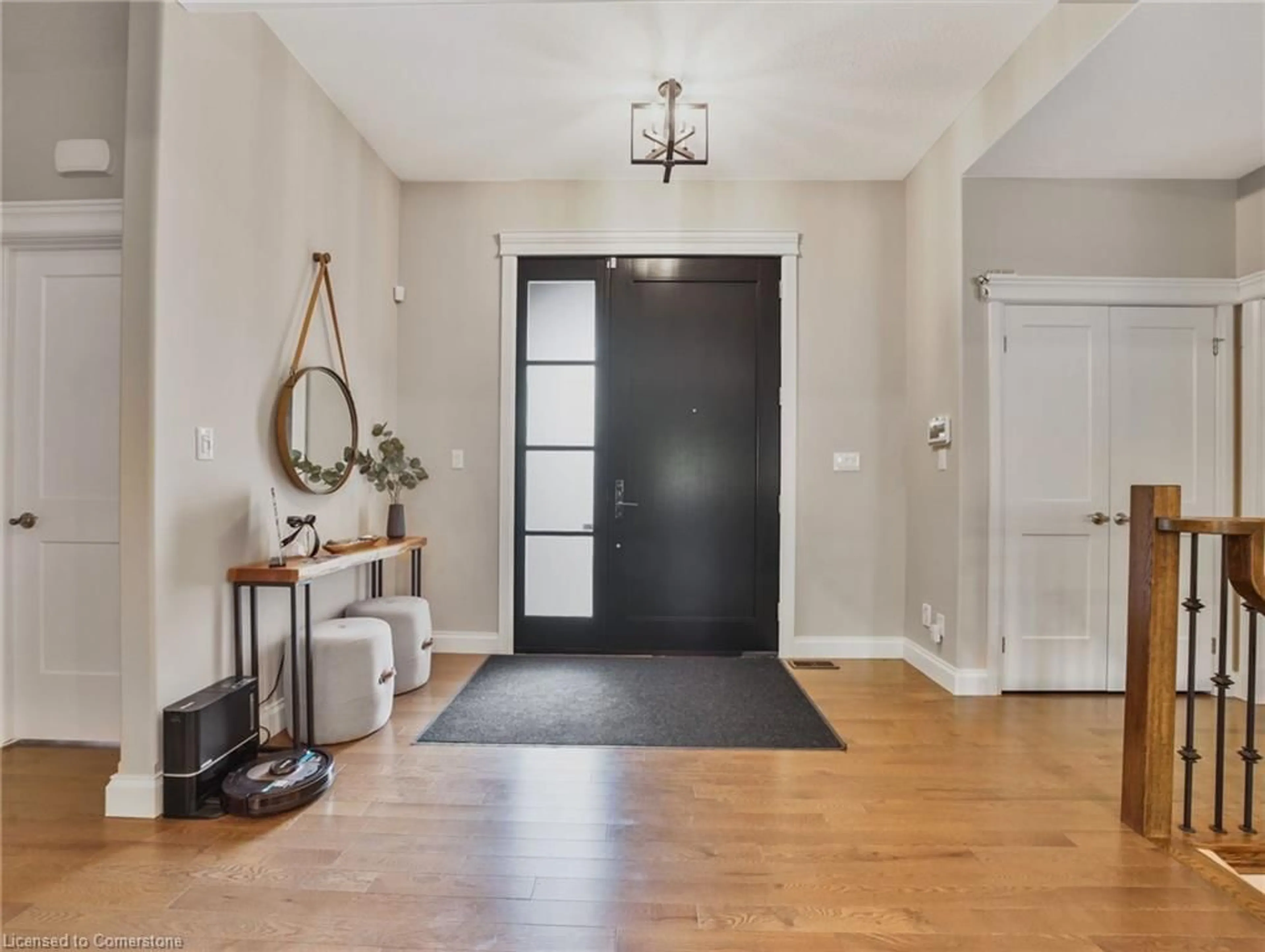 Indoor entryway for 14 Ross Ave, Simcoe Ontario N3Y 0B2