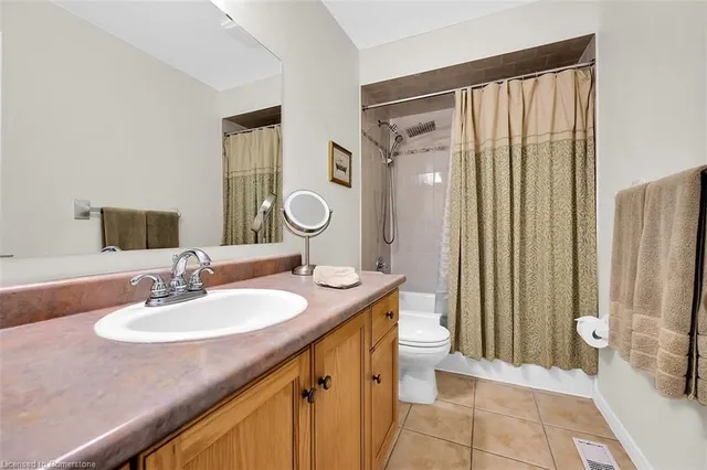 Additional image 16 of 10 Cadham Blvd Unit 17