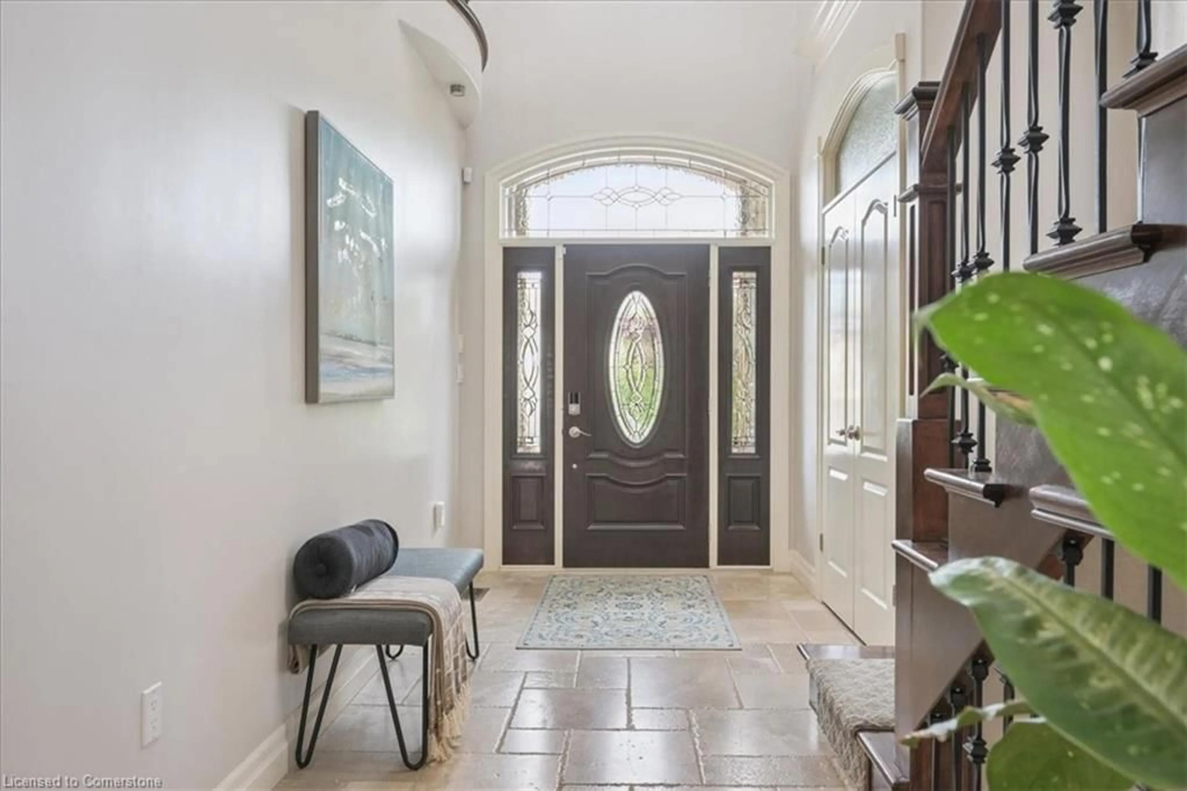 Indoor entryway for 59 Newcastle Dr, Kitchener Ontario N2R 1X2
