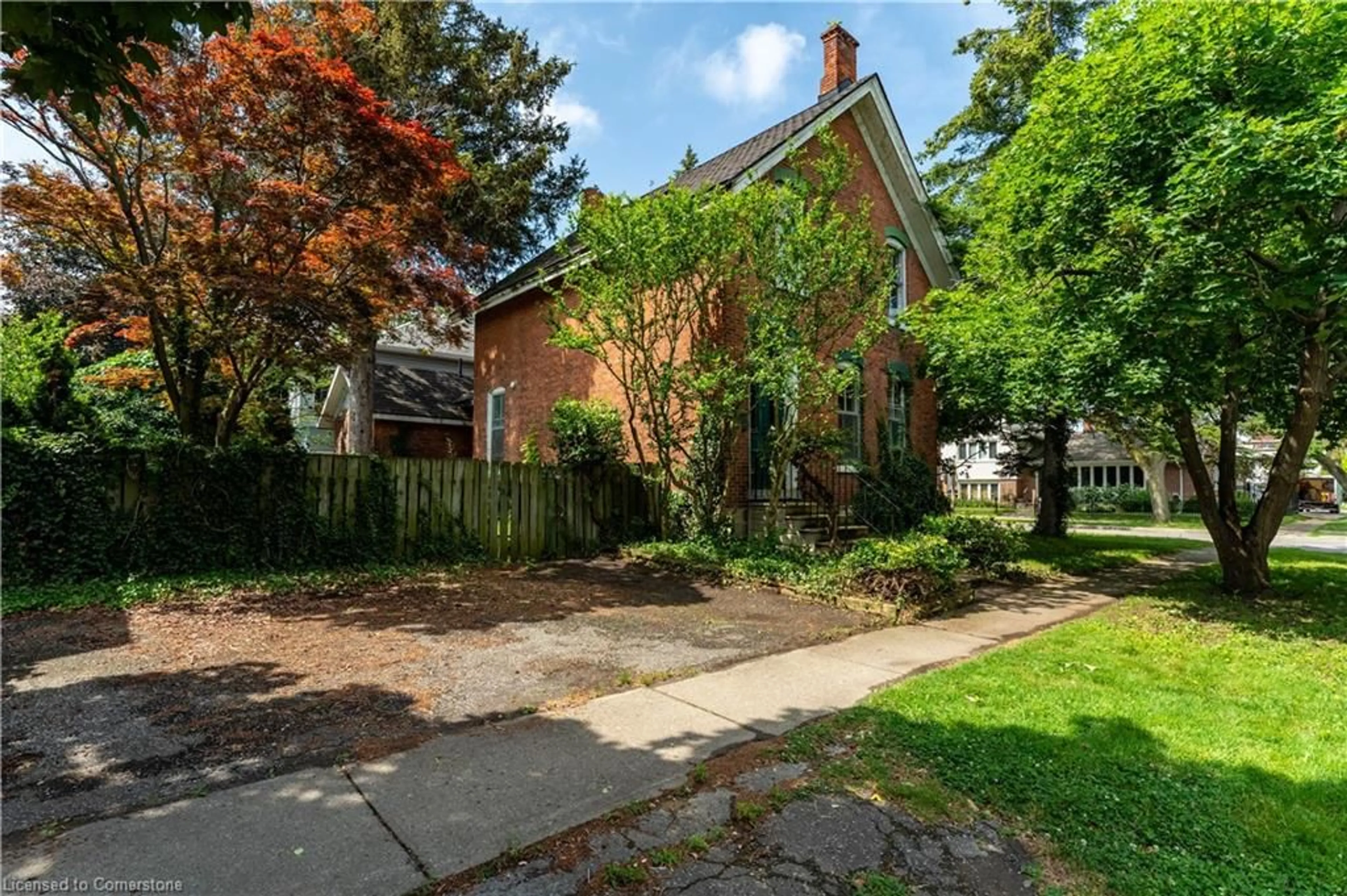 Home with brick exterior material, street for 6 Henry St, St. Catharines Ontario L2R 5T1
