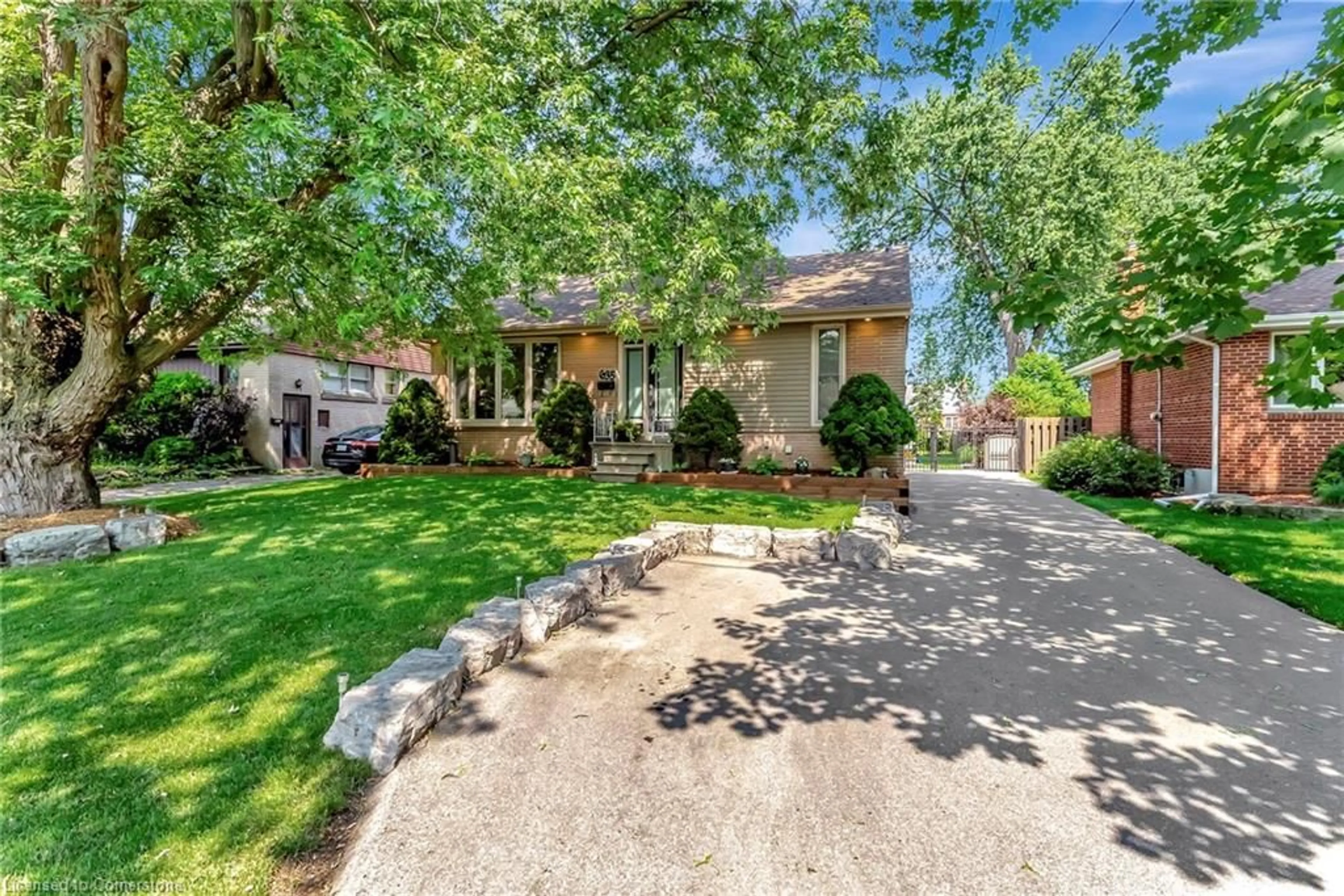 Unknown for 635 Inverness Ave, Burlington Ontario L7T 3S9