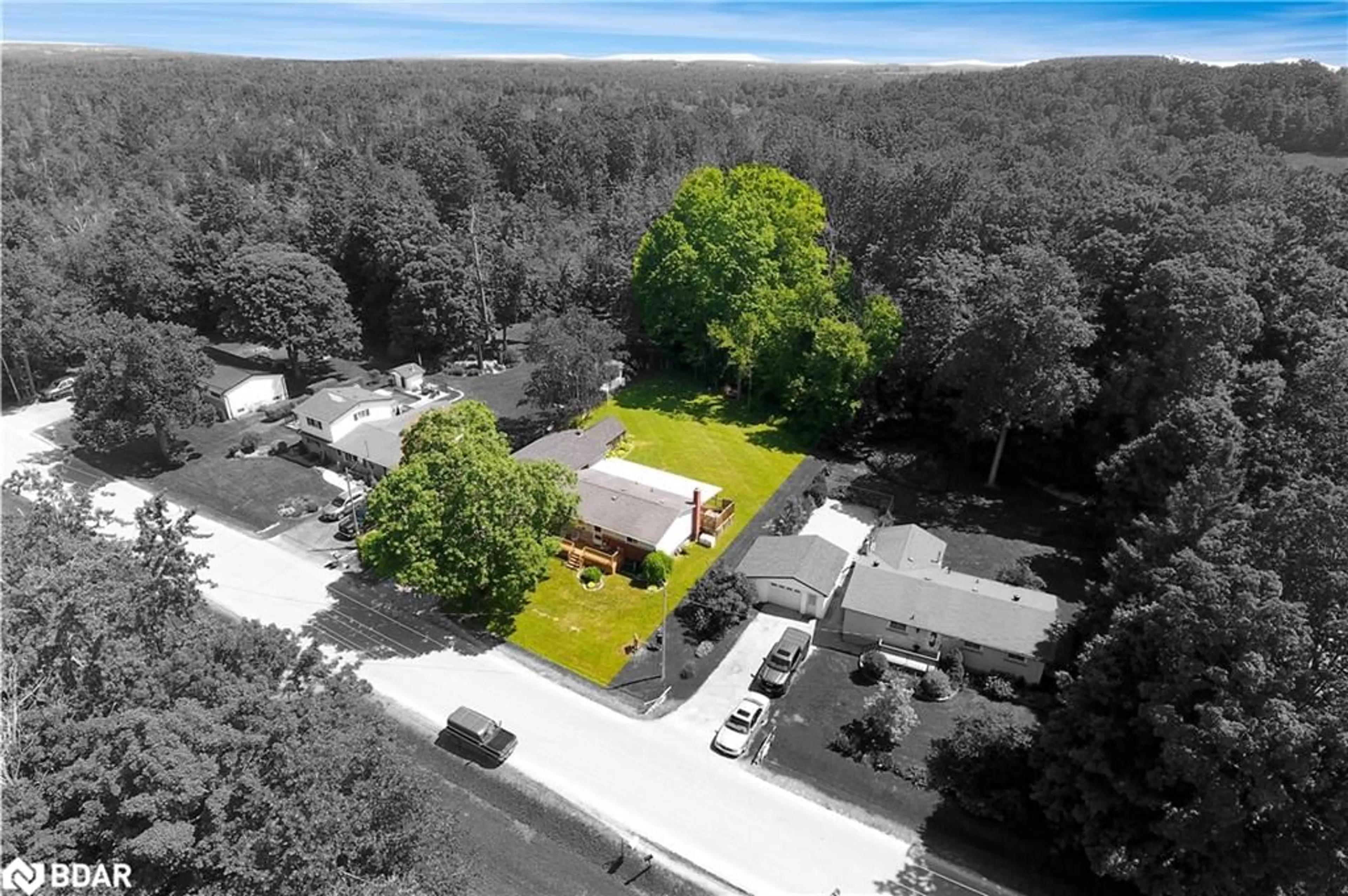 A pic from outside/outdoor area/front of a property/back of a property/a pic from drone, unknown for 949 Hutchison Dr, Fraserville Ontario K0L 1V0