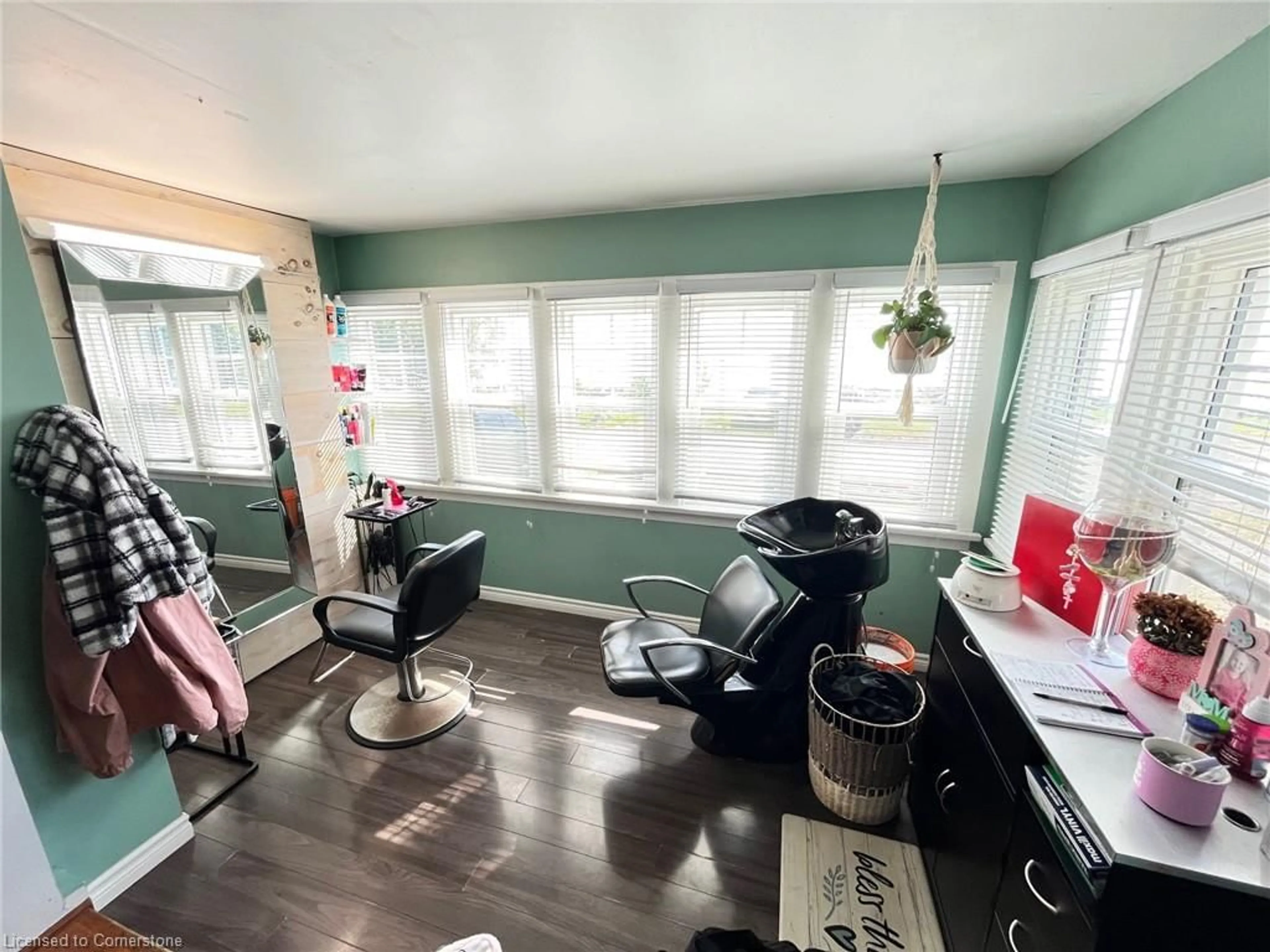 A pic of a room for 2689 North Shore Blvd, Dunnville Ontario N0A 1K0