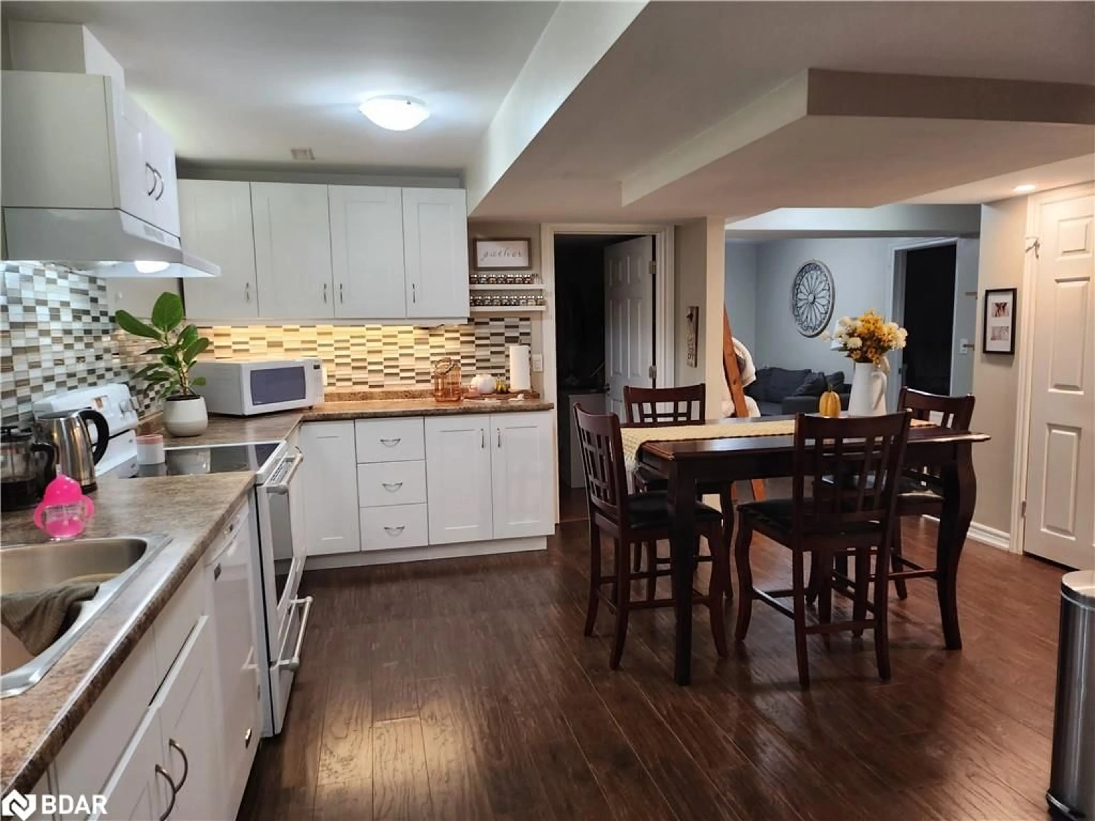Open concept kitchen, unknown for 42 Westminster Cir, Barrie Ontario L4M 0A4