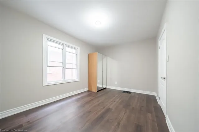 Additional property image - 1111 King St