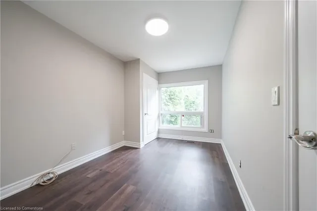 Additional property image - 1111 King St