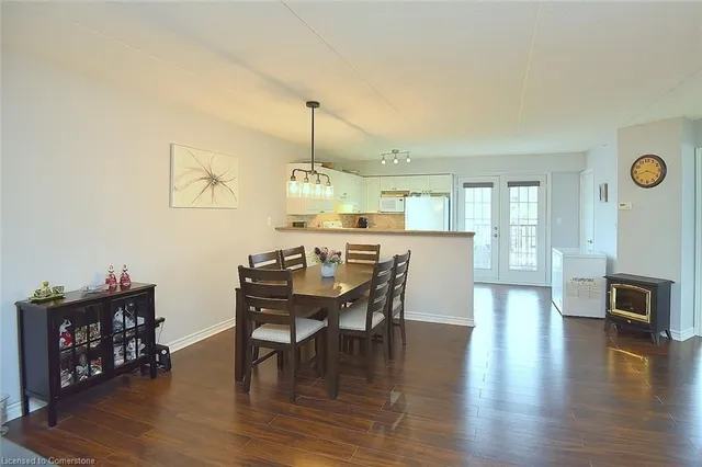 Additional property image - 1411 Walker's Line Unit 202