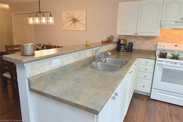 Additional property image - 1411 Walker's Line Unit 202