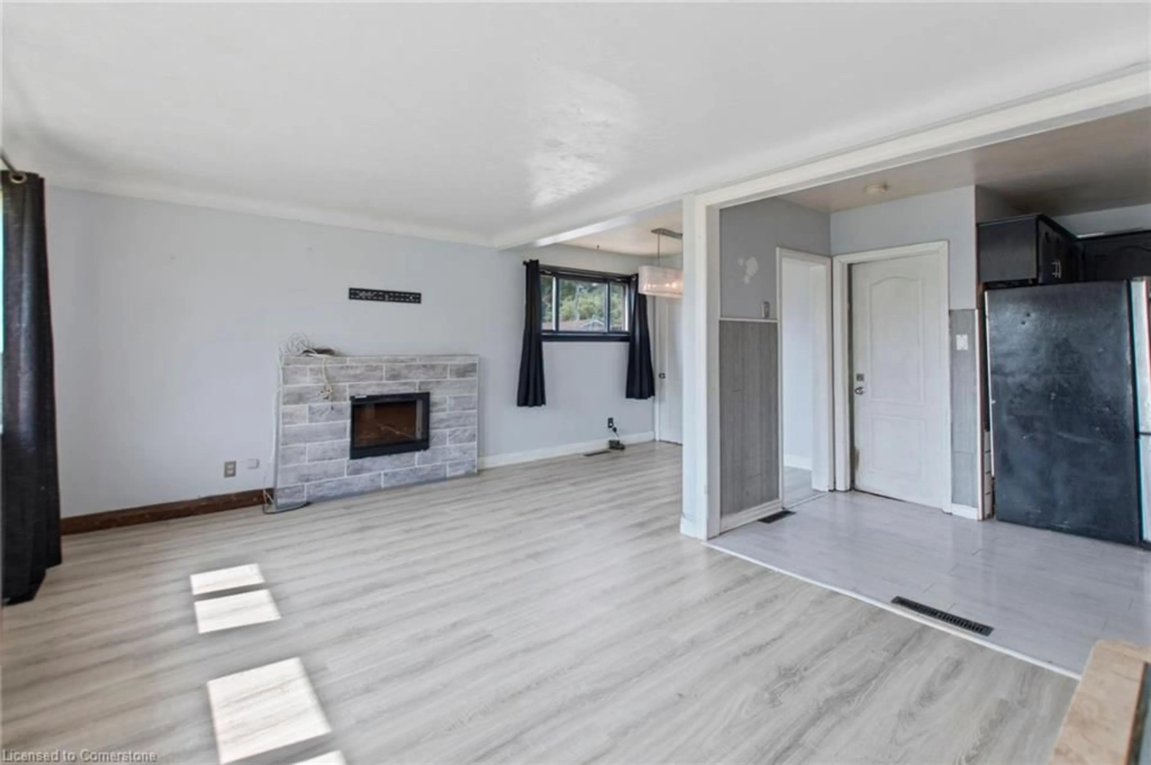 Unknown for 163 Rice Rd, Welland Ontario L3C 2V7